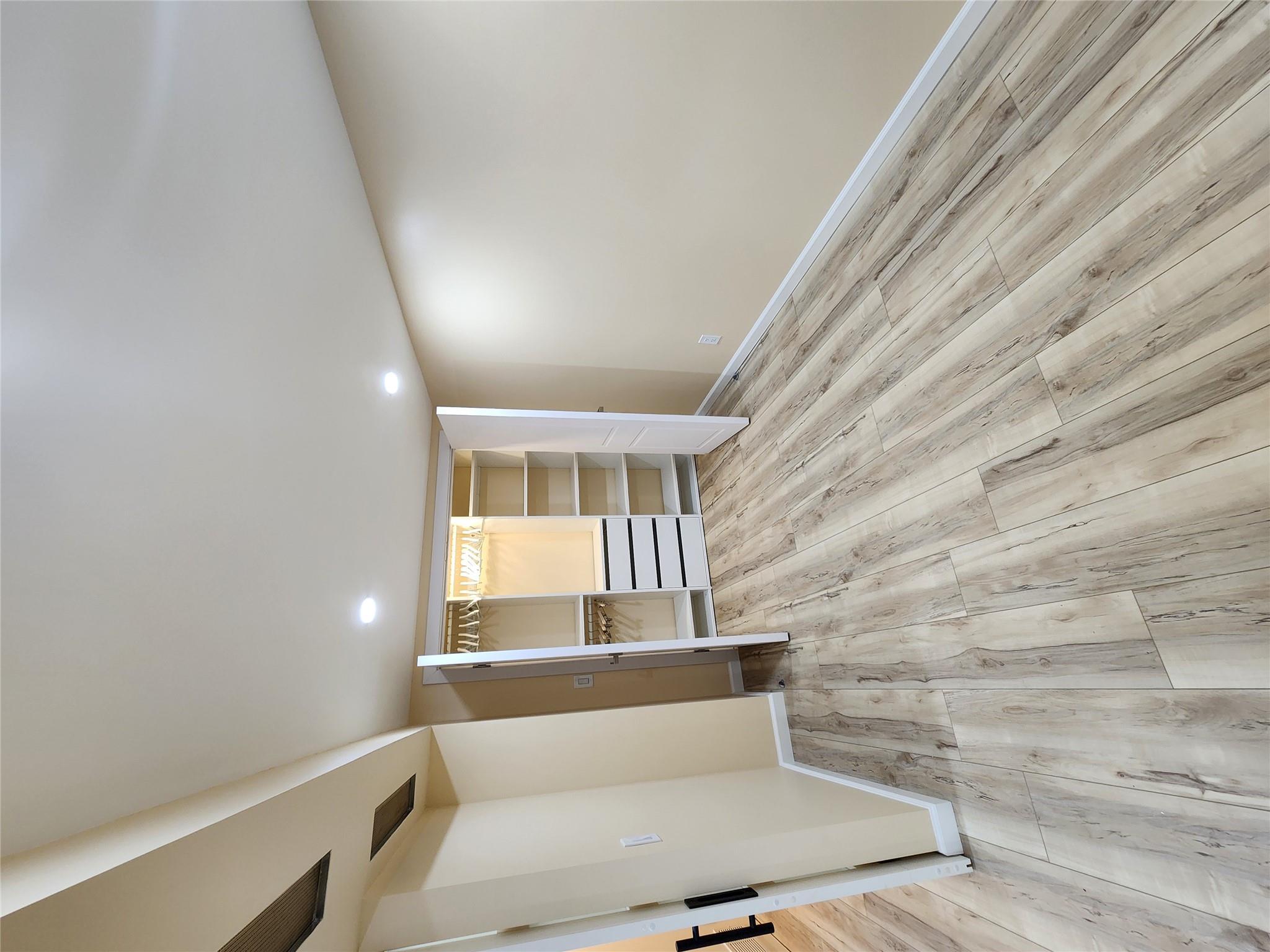 Apartment 35th  Queens, NY 11103, MLS-849909-10
