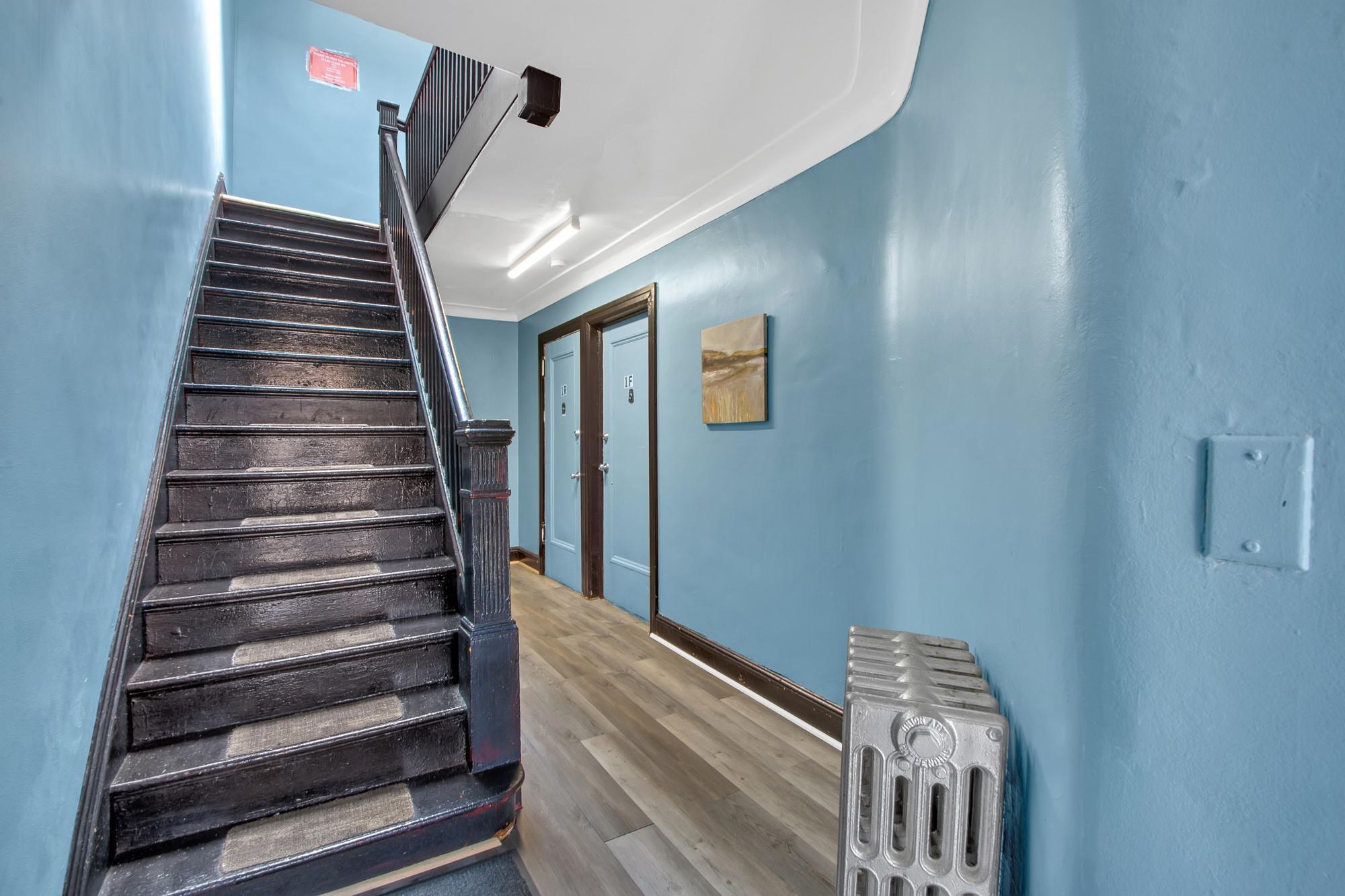 Commercial Sale Cresskill Place  Queens, NY 11435, MLS-849915-18