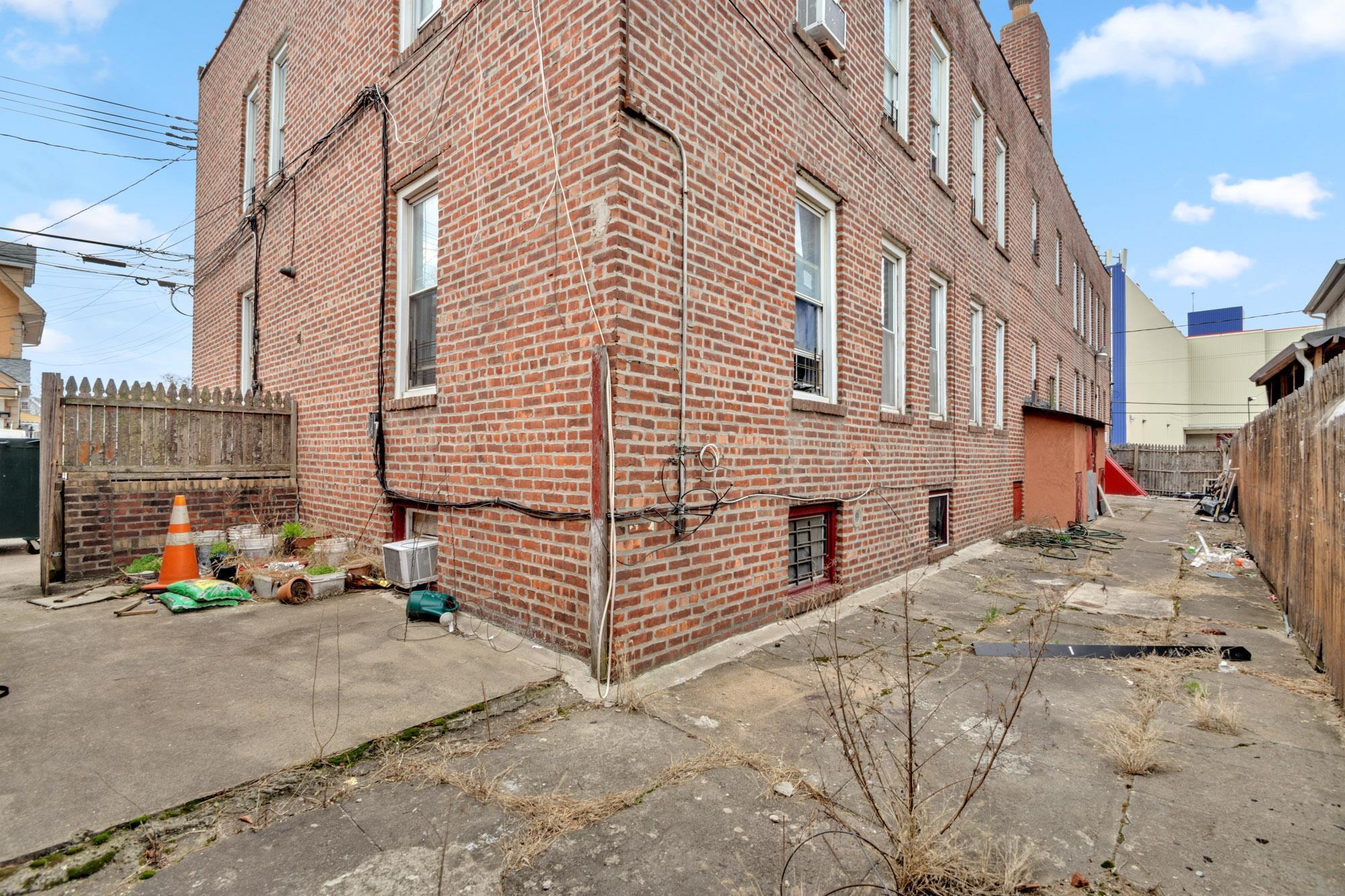 Commercial Sale Cresskill Place  Queens, NY 11435, MLS-849915-4