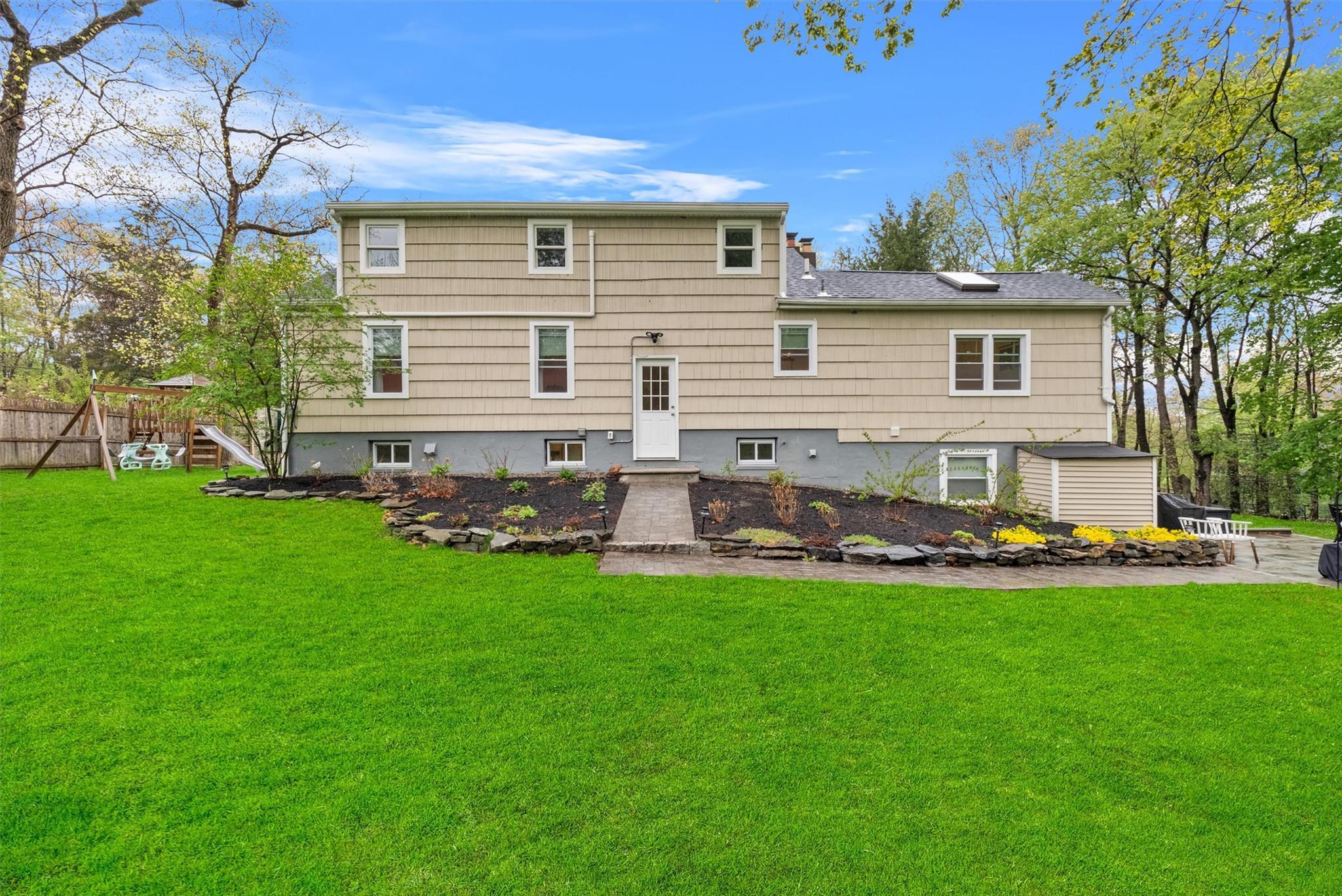 Single Family Fowler  Westchester County, NY 10567, MLS-849927-37