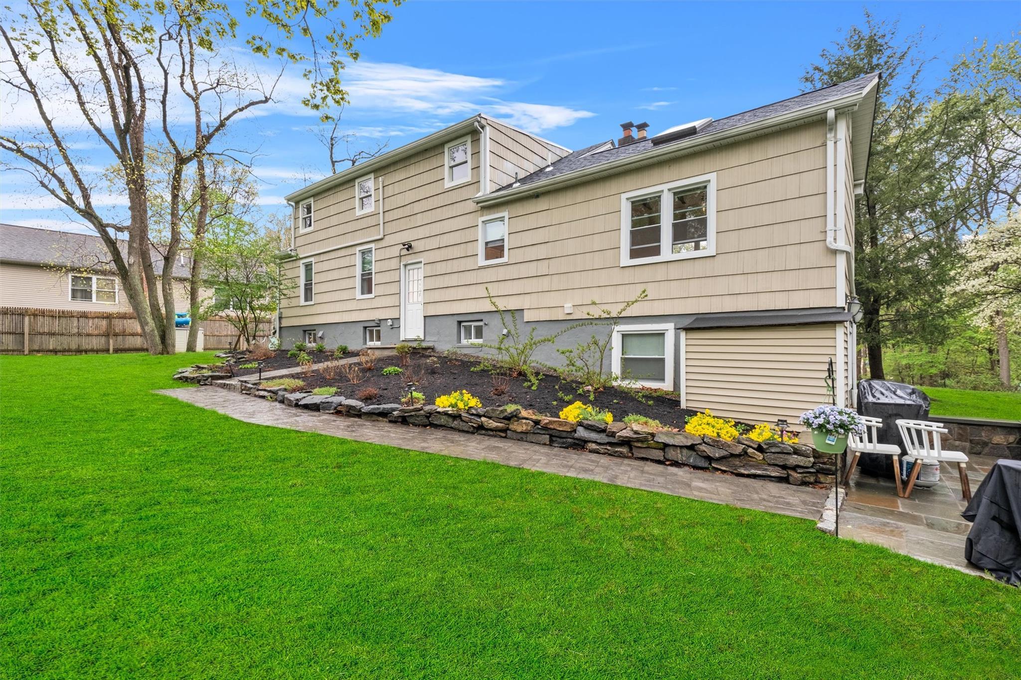 Single Family Fowler  Westchester County, NY 10567, MLS-849927-38