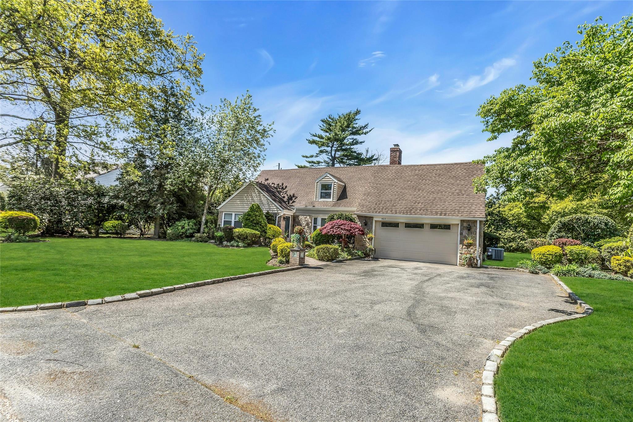 Single Family Titus  Nassau County, NY 11596, MLS-850042-34