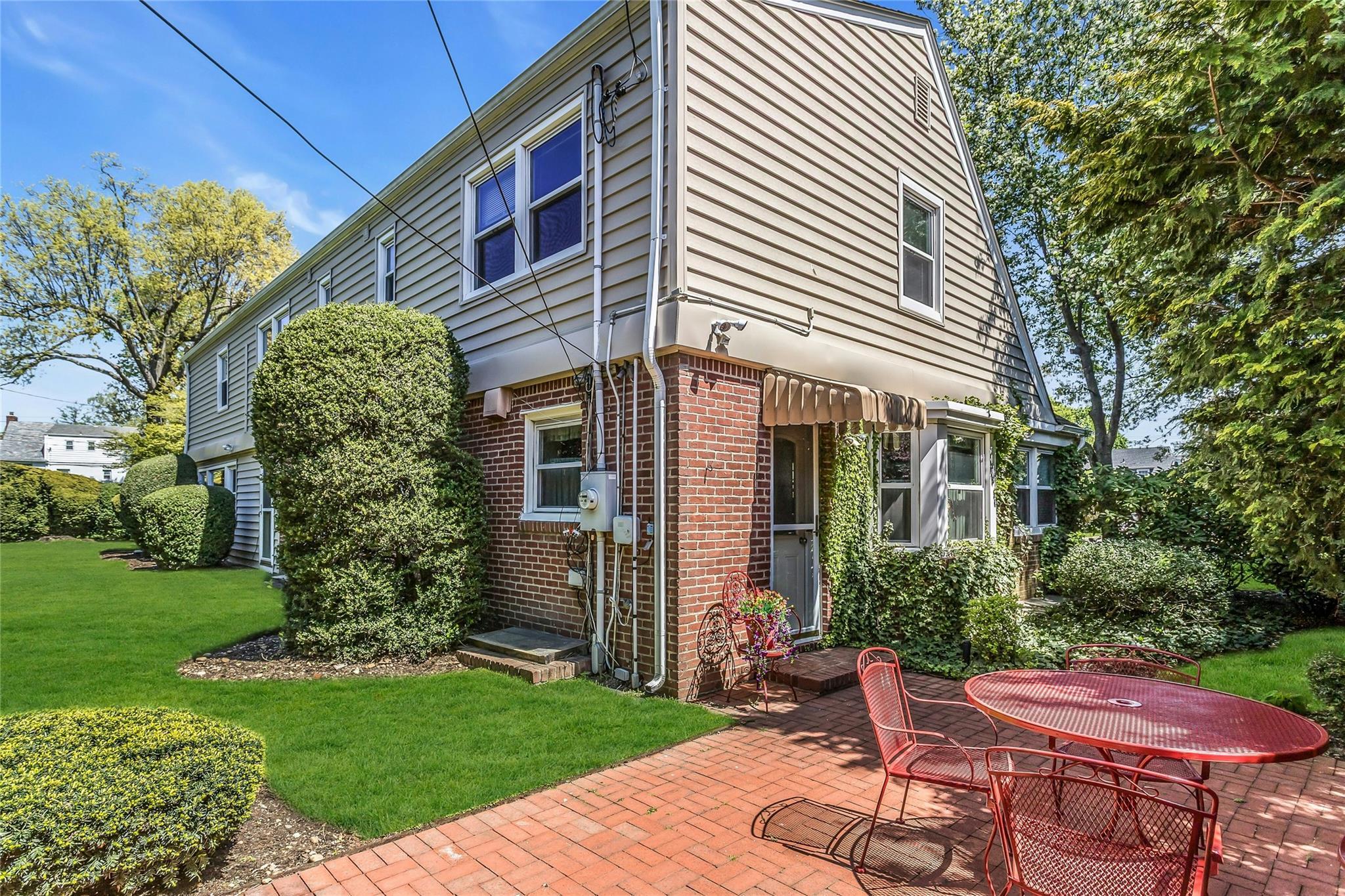 Single Family Titus  Nassau County, NY 11596, MLS-850042-38