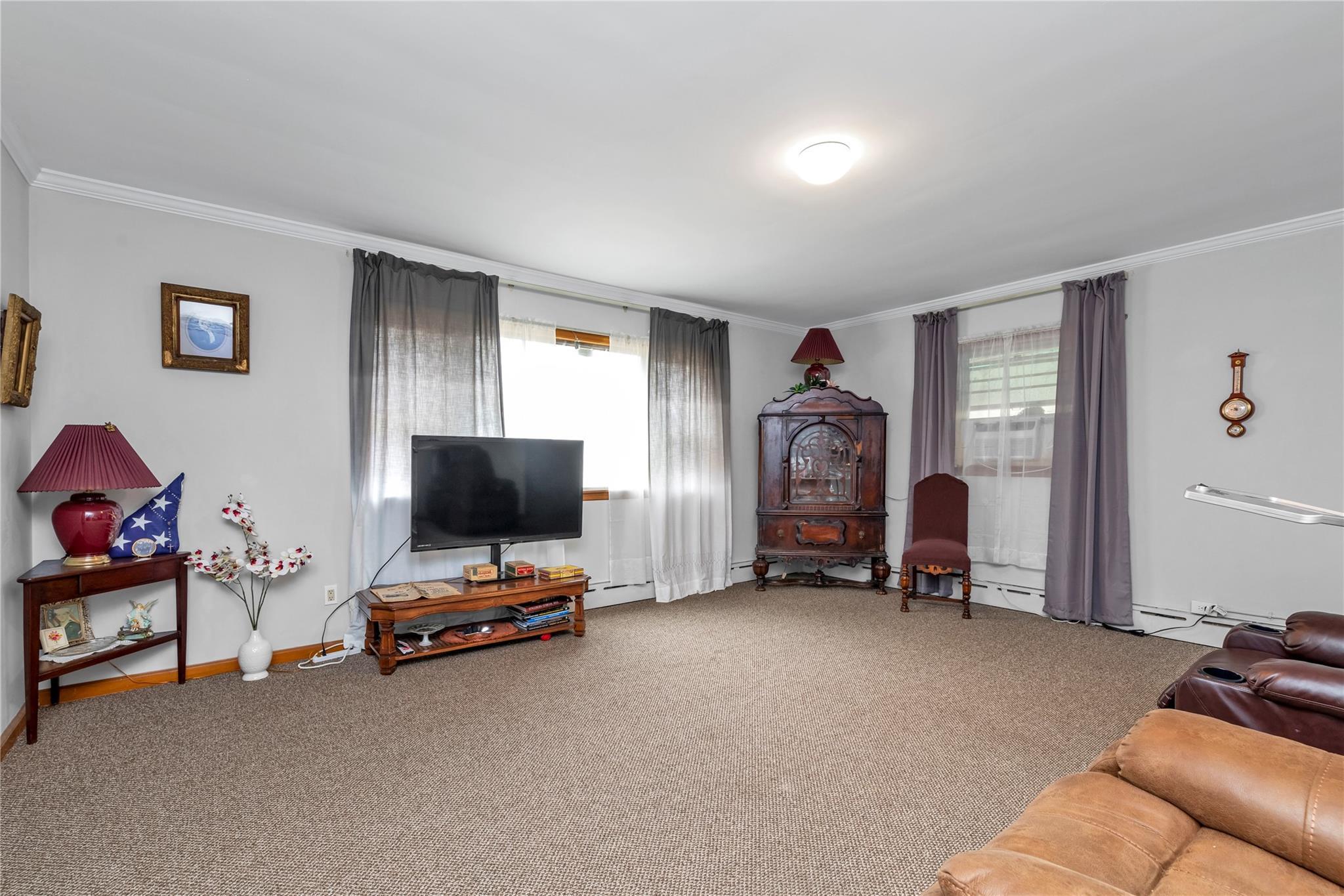 Single Family Old Country  Suffolk County, NY 11747, MLS-850052-8