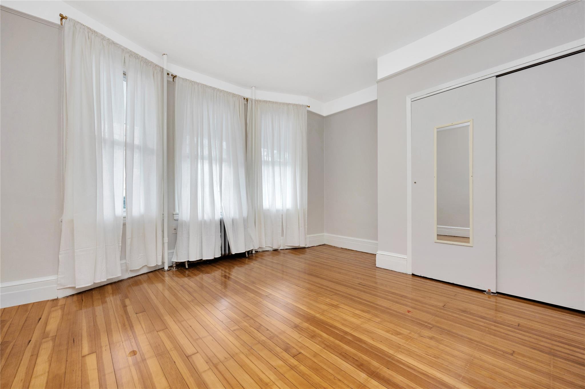 Single Family 114th  Queens, NY 11356, MLS-850064-3