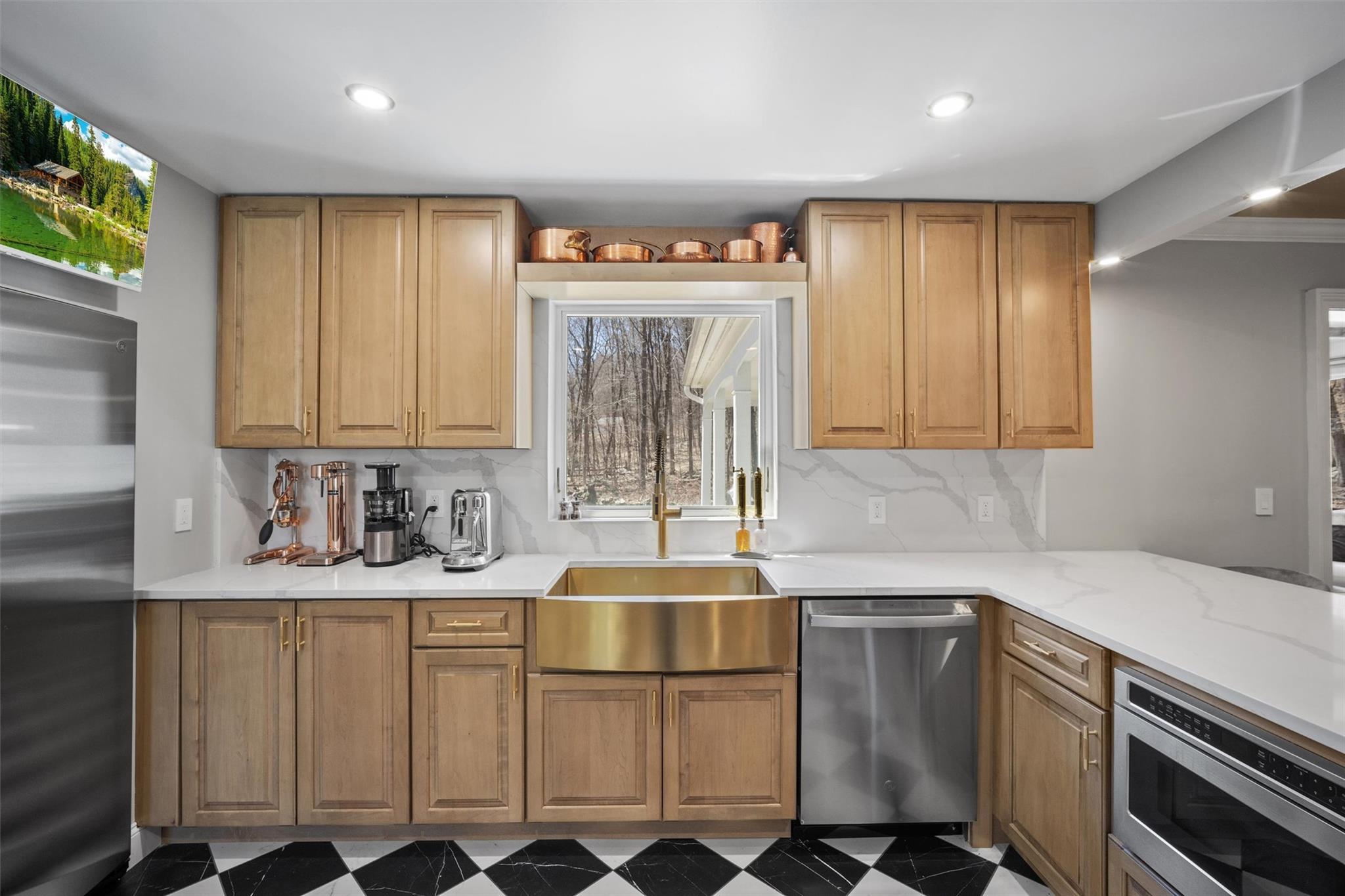 Single Family Lavelle  Dutchess County, NY 12531, MLS-850072-10
