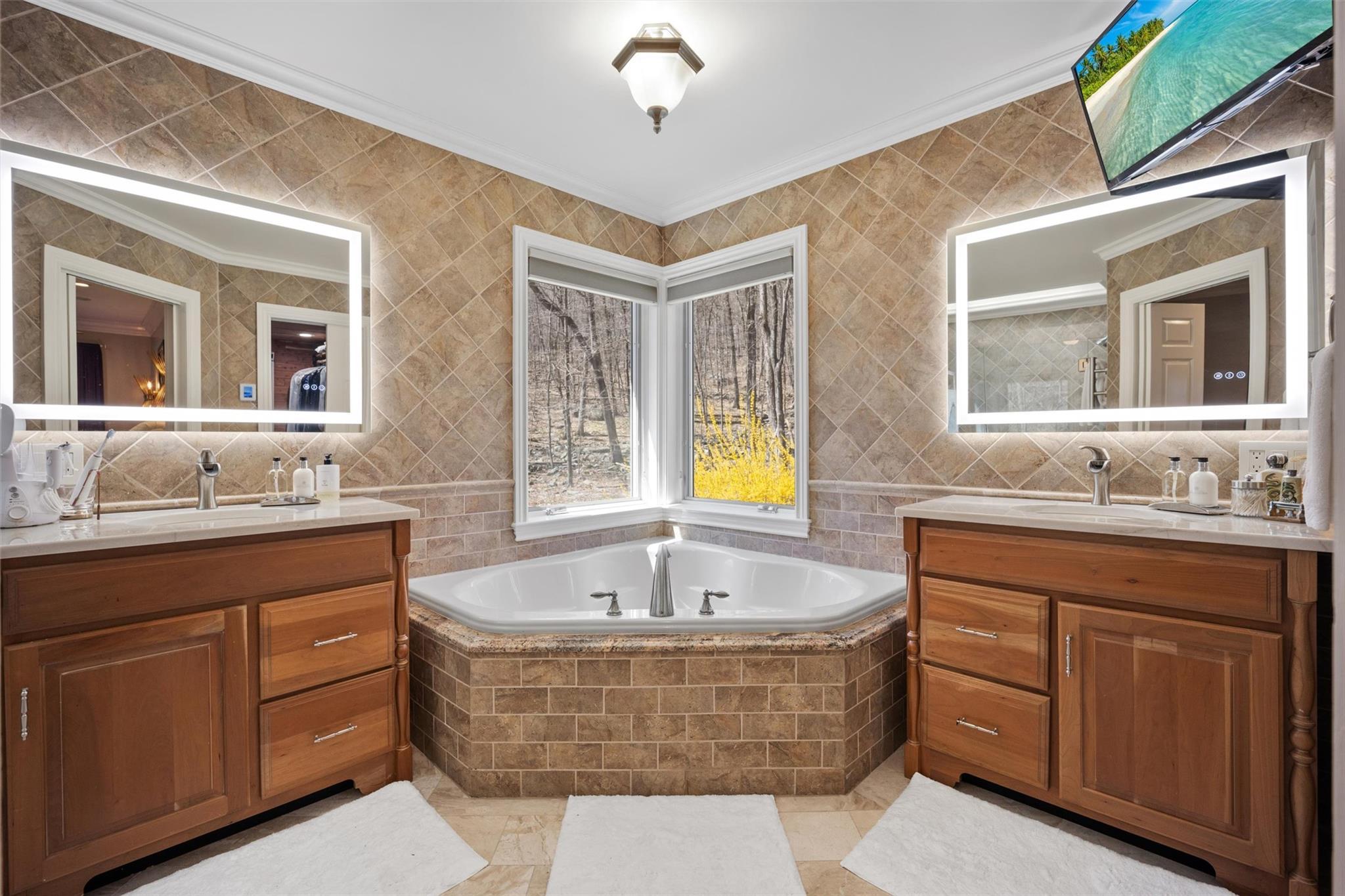 Single Family Lavelle  Dutchess County, NY 12531, MLS-850072-24