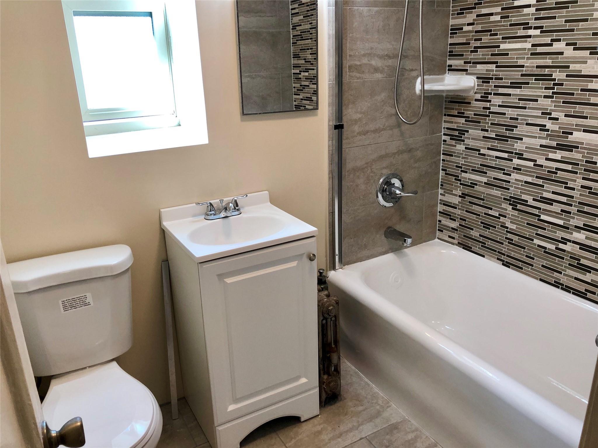 Apartment Pine  Queens, NY 11363, MLS-850075-6