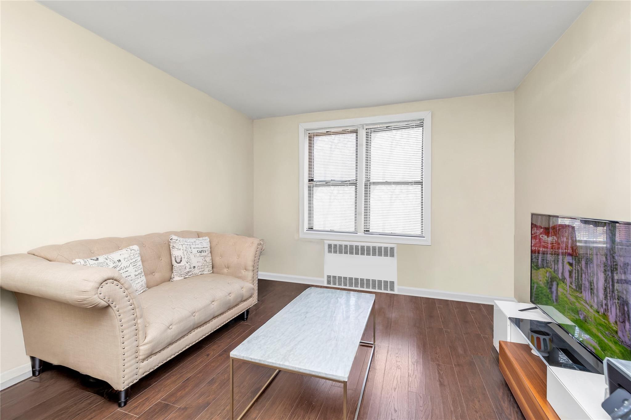 Coop 71st  Queens, NY 11367, MLS-850088-4
