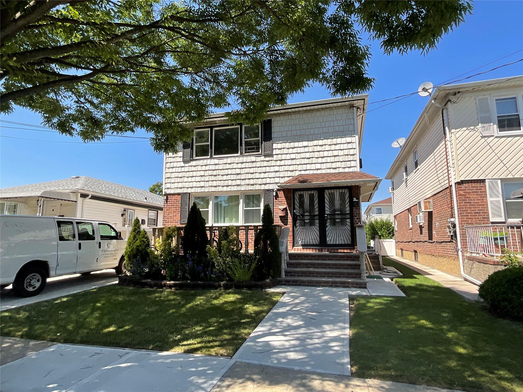 Single Family 147th Drive Queens, NY 11422, MLS-850141-31