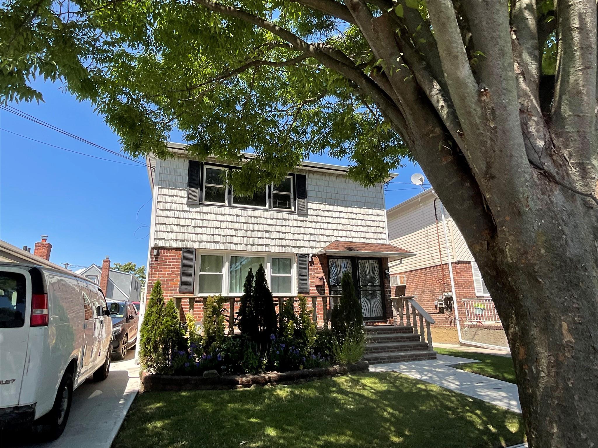 Single Family 147th Drive Queens, NY 11422, MLS-850141-32
