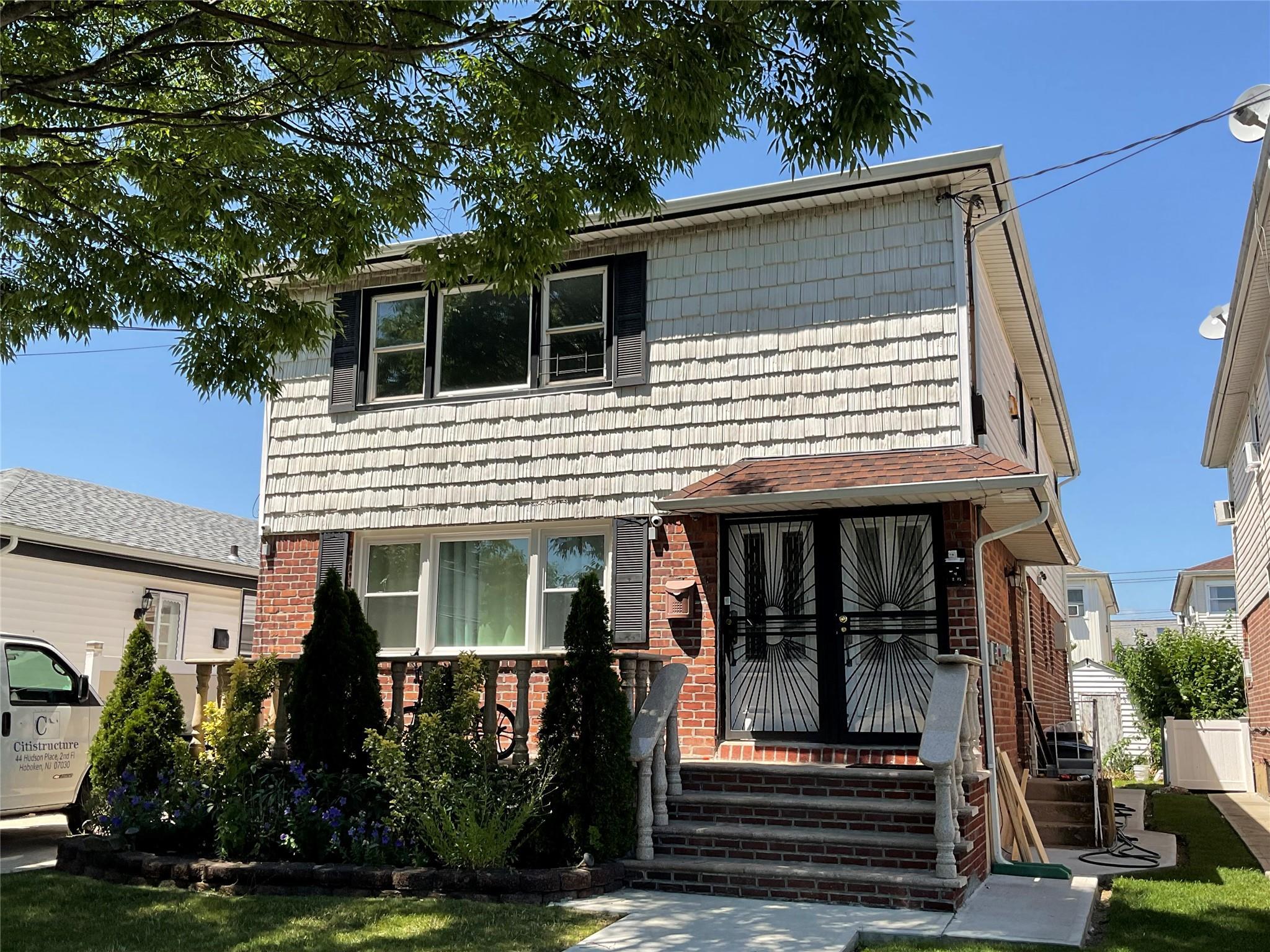 Single Family 147th Drive Queens, NY 11422, MLS-850141-33