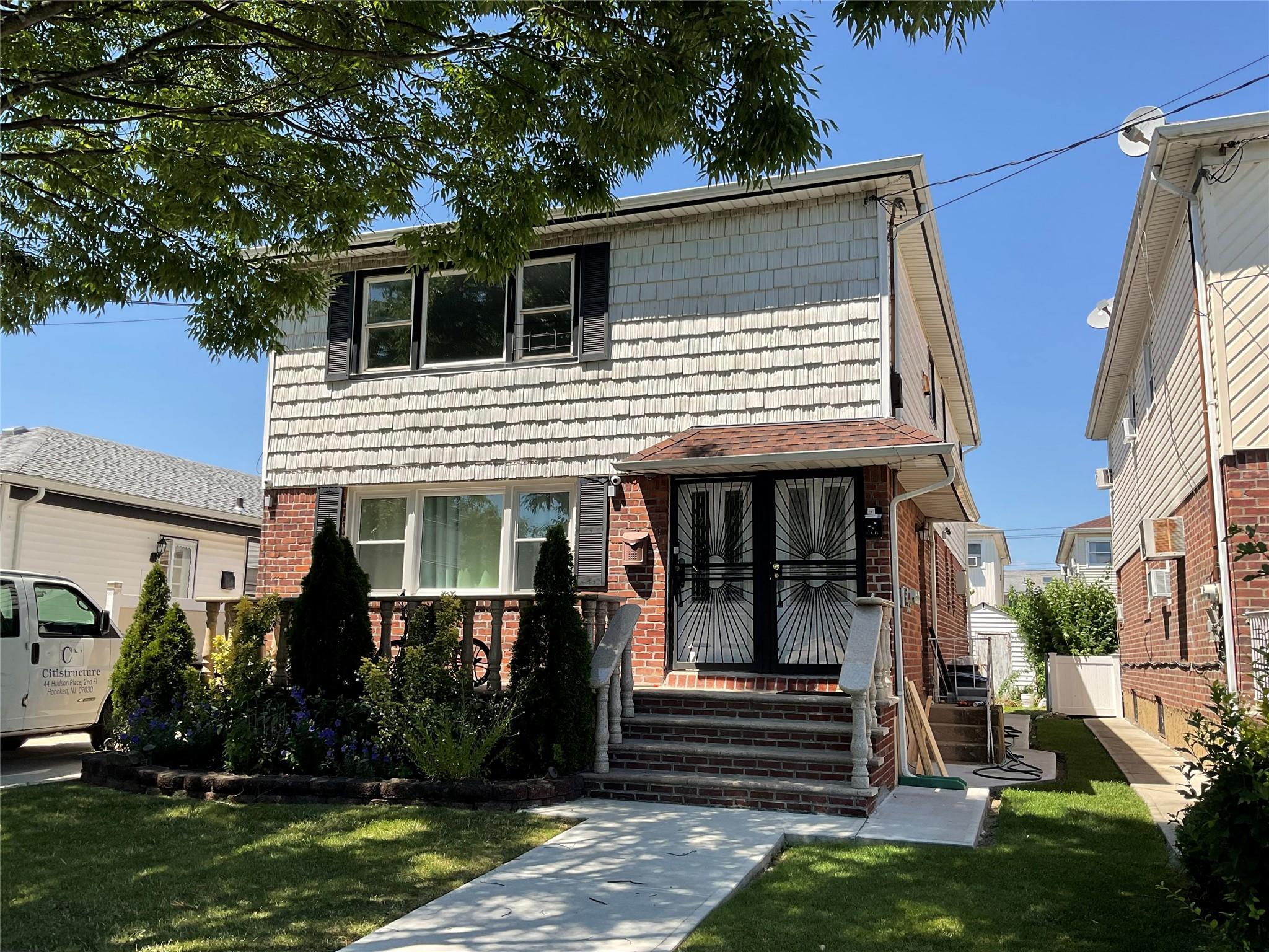 Single Family 147th Drive Queens, NY 11422, MLS-850141-34