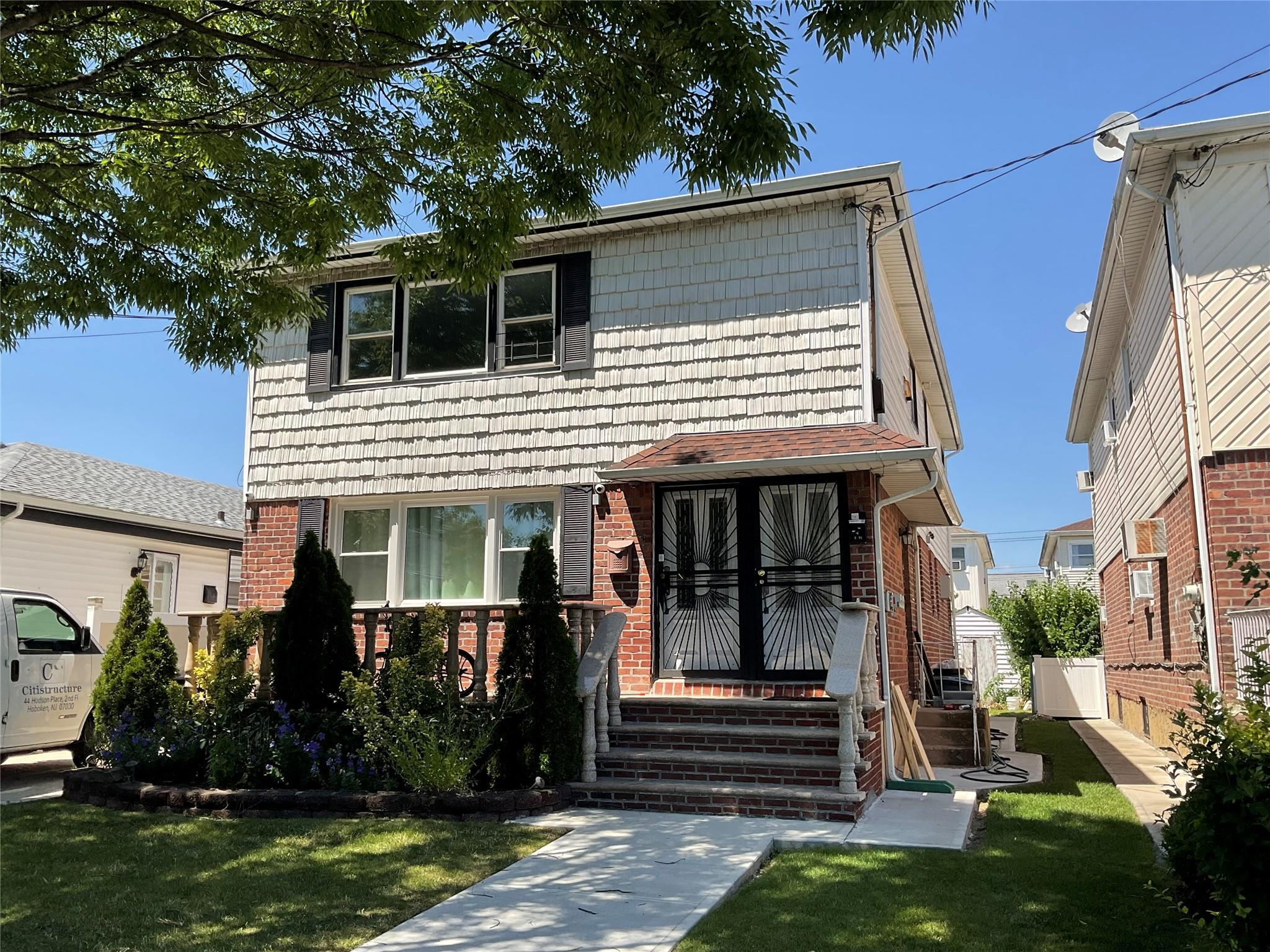 Single Family 147th Drive Queens, NY 11422, MLS-850141-36