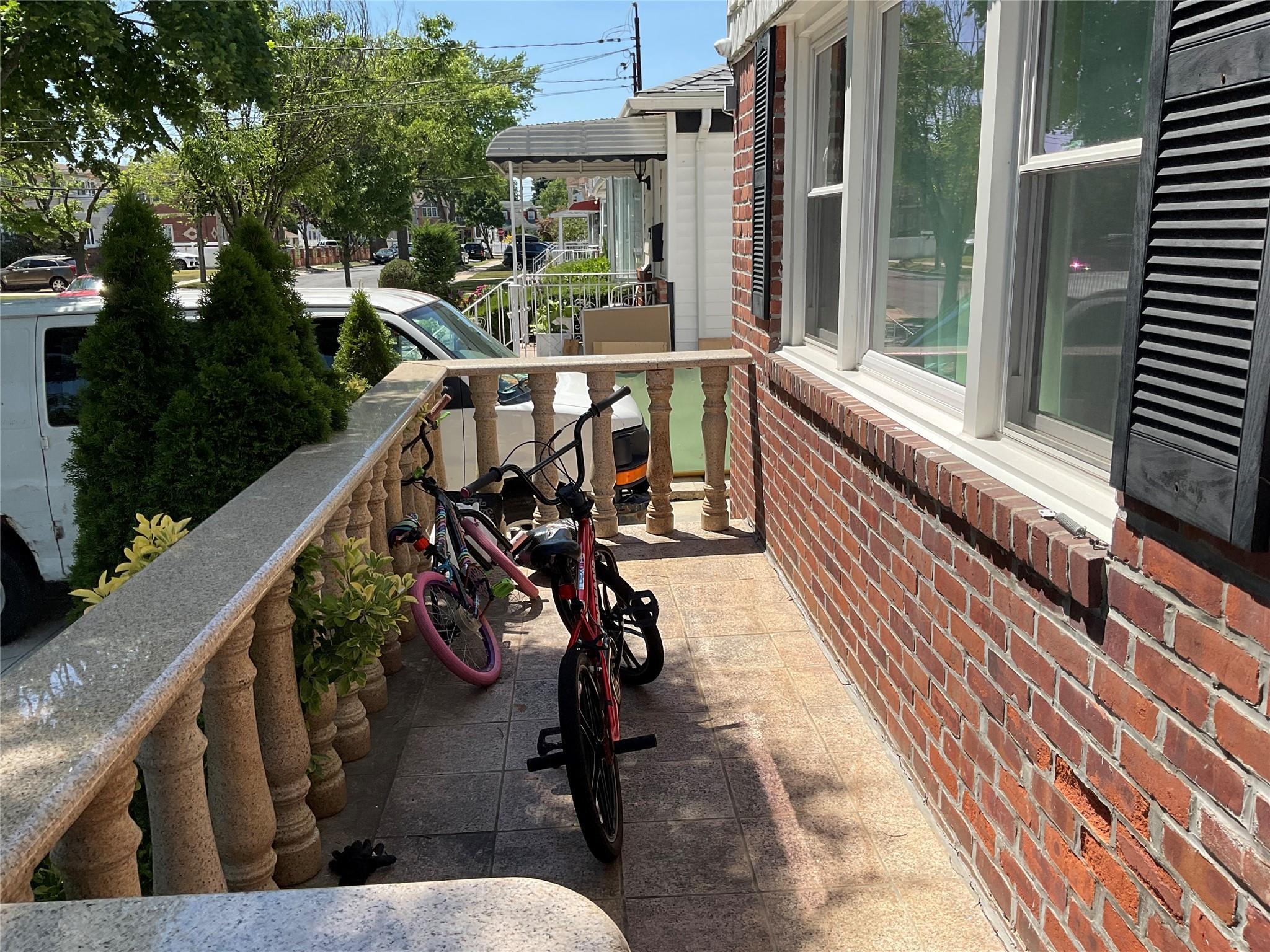 Single Family 147th Drive Queens, NY 11422, MLS-850141-39