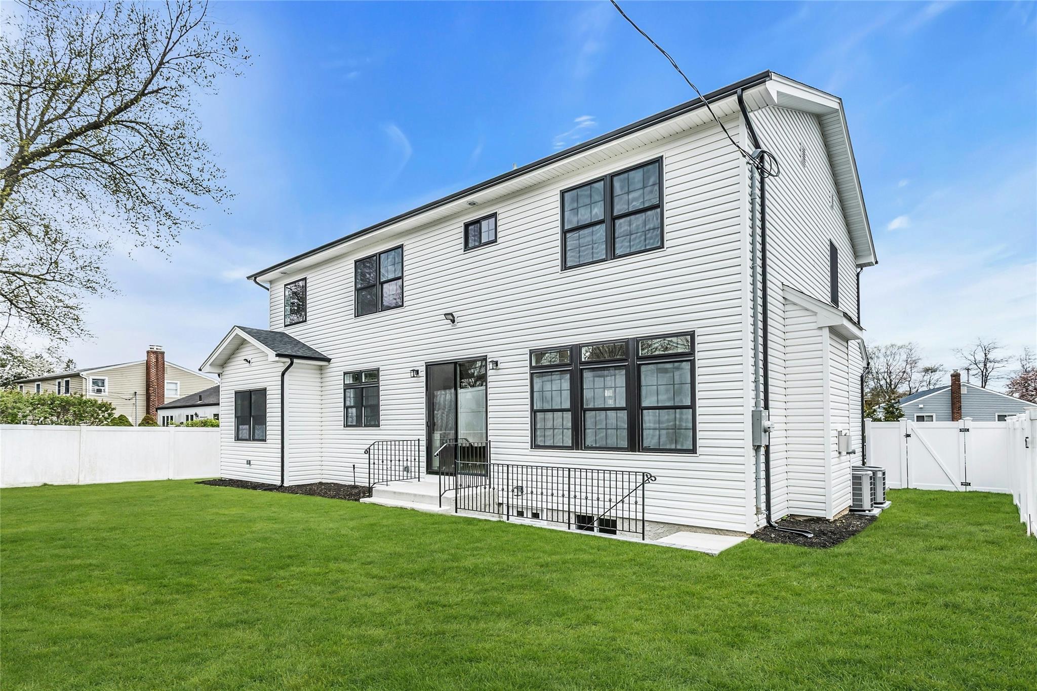 Single Family Terry  Nassau County, NY 11803, MLS-850147-32