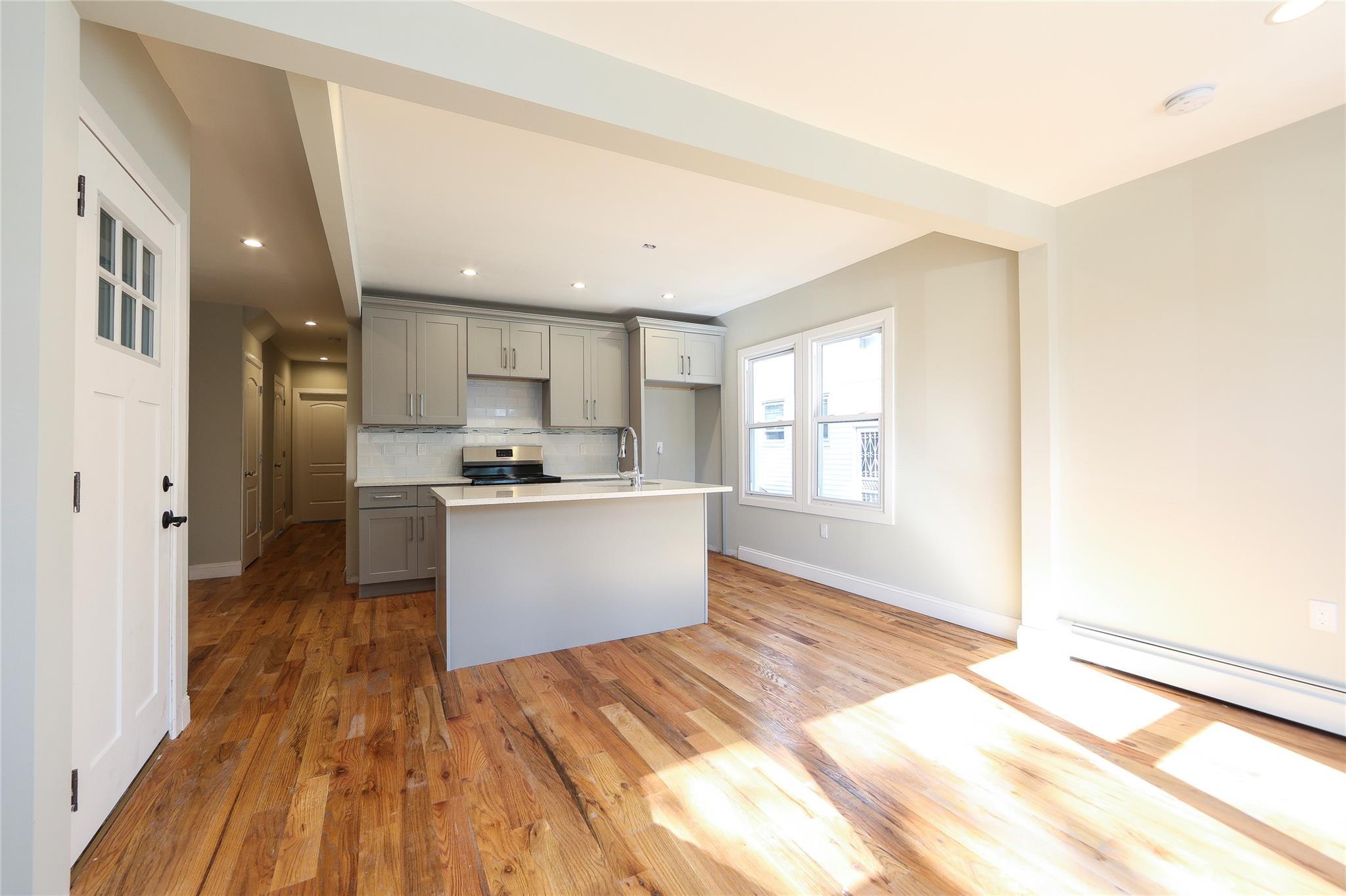 Single Family Newhall  Queens, NY 11422, MLS-850153-2