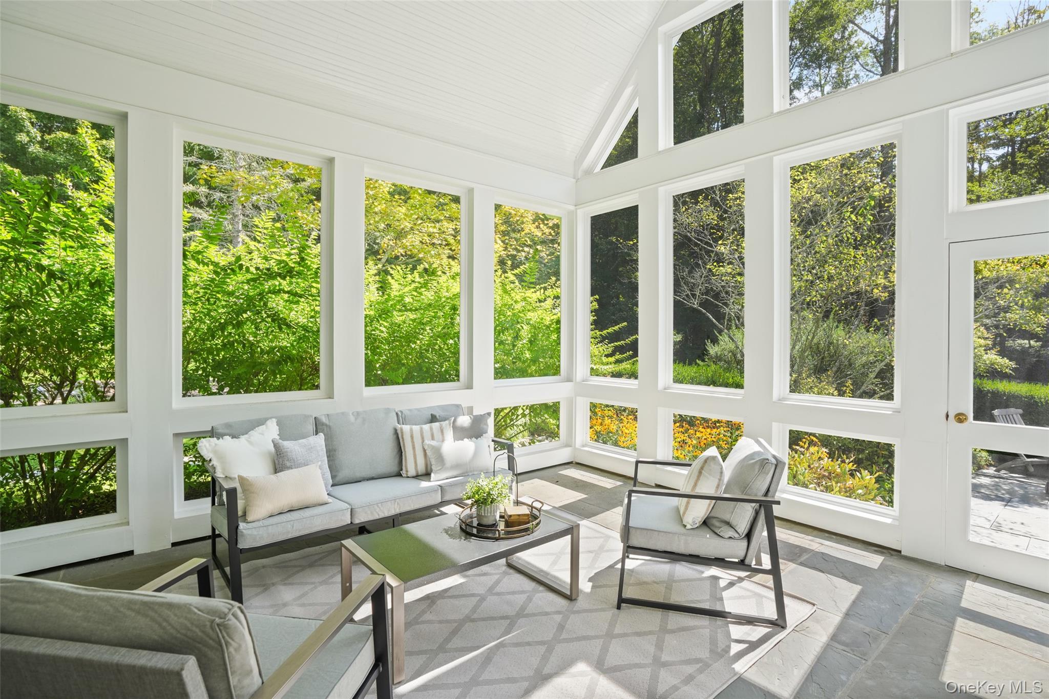 Single Family Boutonville Westchester County, NY 10576, MLS-850154-28