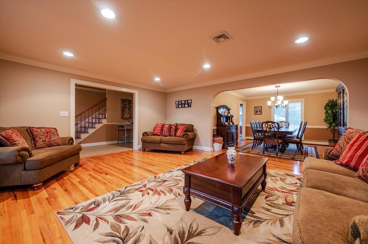 Single Family Eaton  Suffolk County, NY 11795, MLS-850162-2