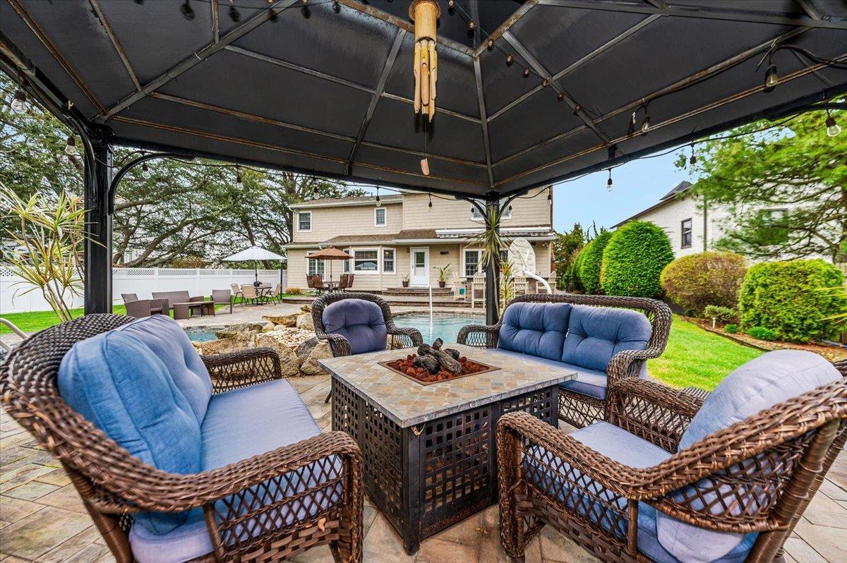 Single Family Eaton  Suffolk County, NY 11795, MLS-850162-21