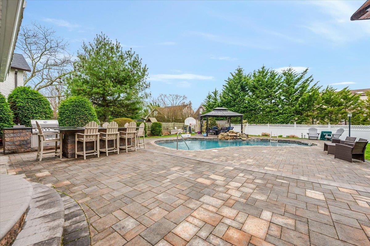 Single Family Eaton  Suffolk County, NY 11795, MLS-850162-22