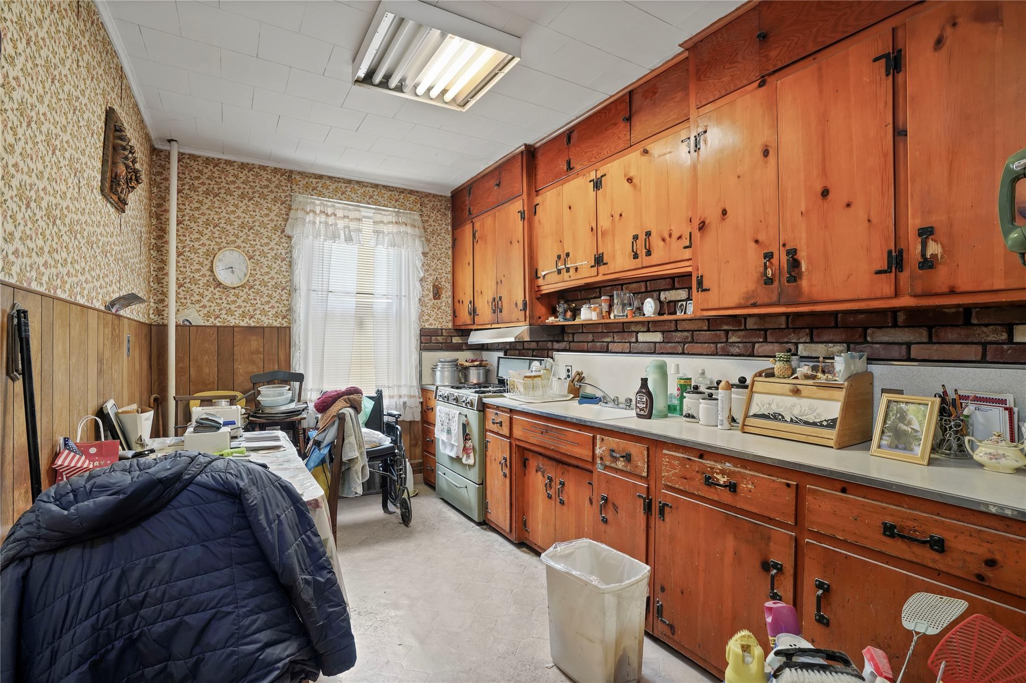 Single Family Nurge  Queens, NY 11378, MLS-850183-18