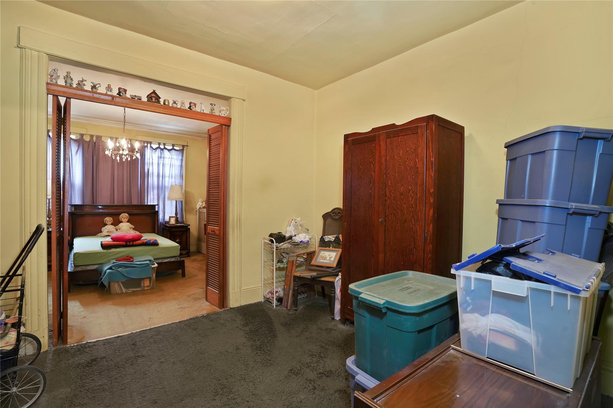 Single Family Nurge  Queens, NY 11378, MLS-850183-25