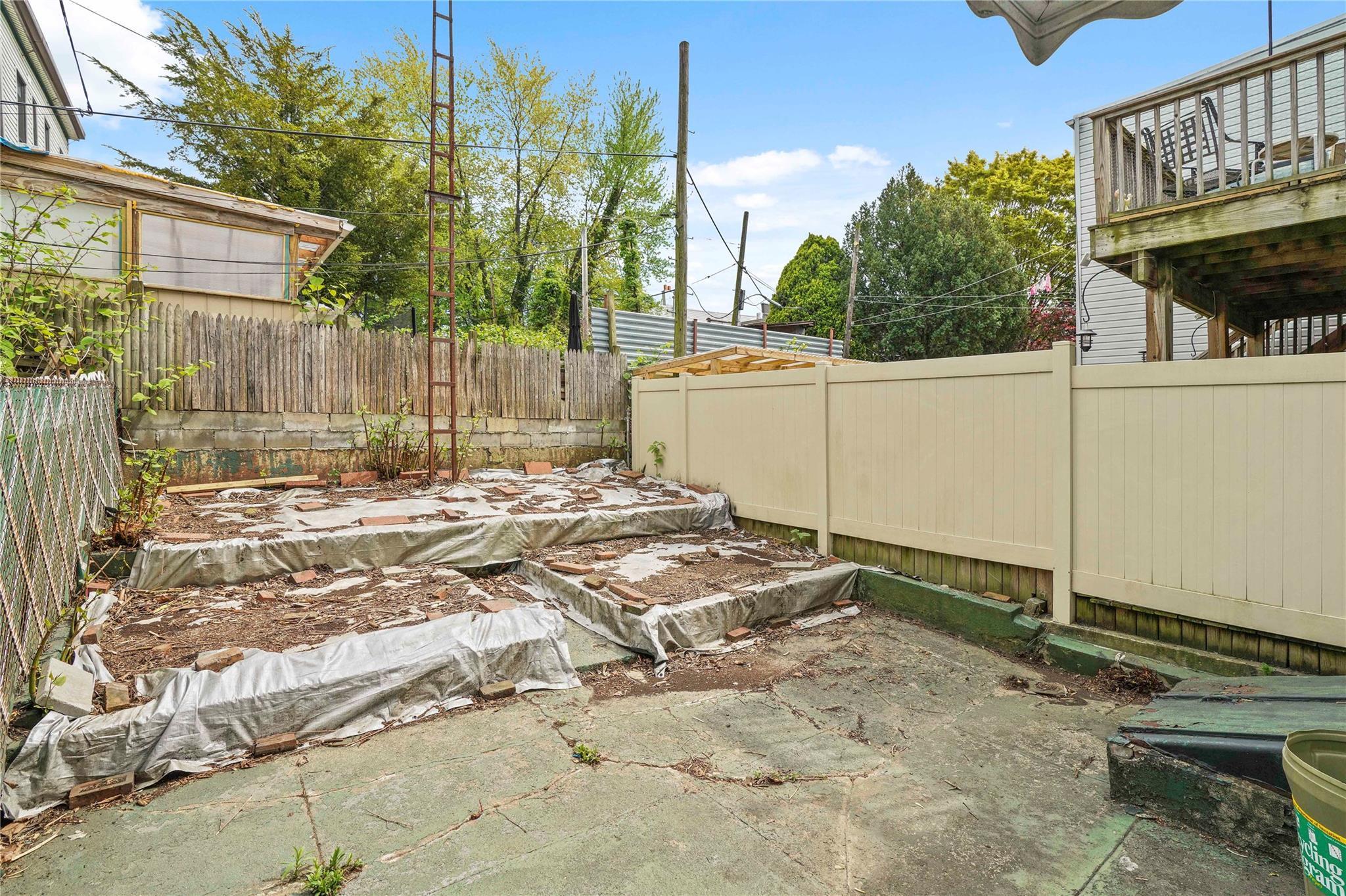 Single Family Nurge  Queens, NY 11378, MLS-850183-31