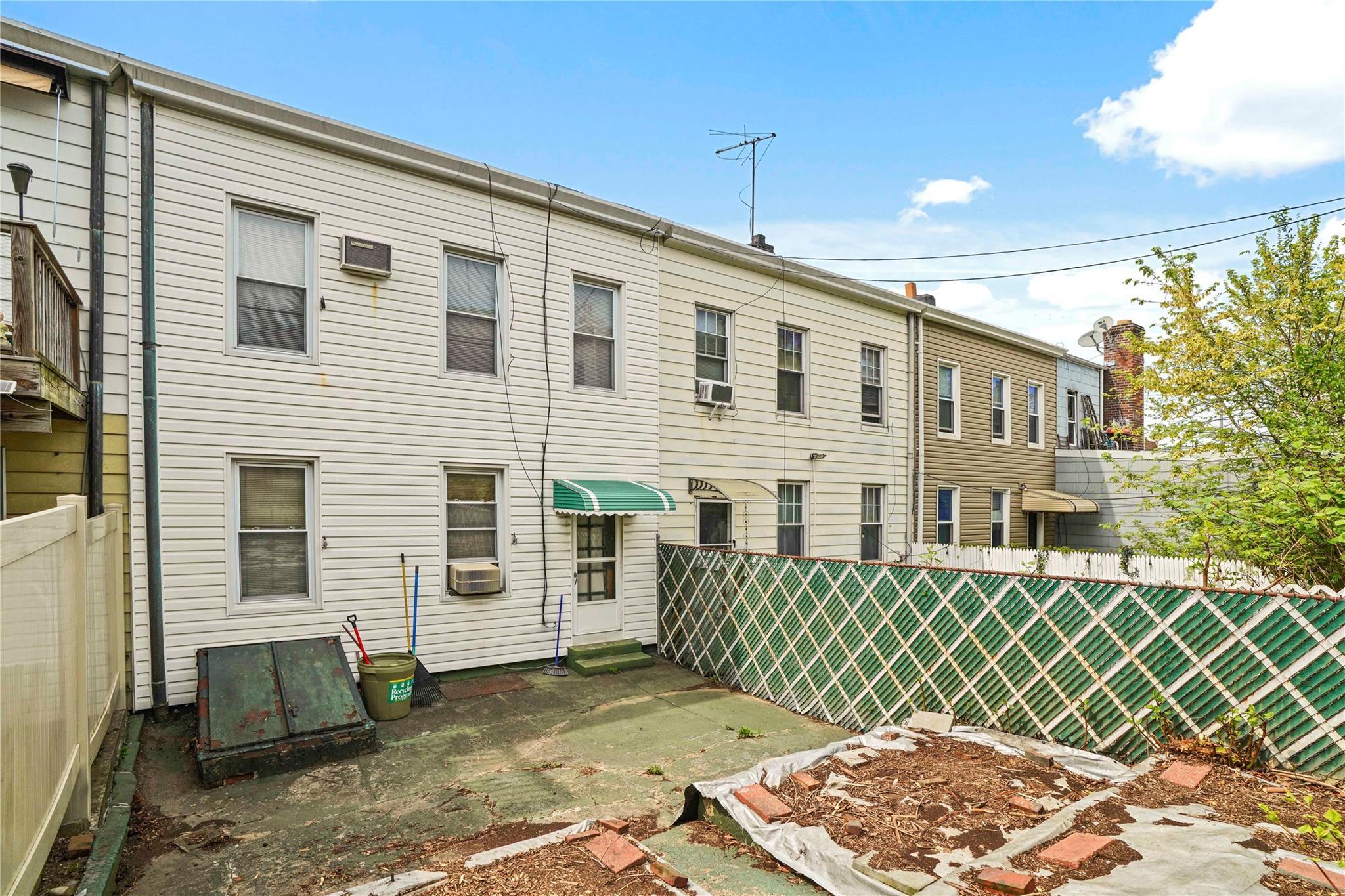 Single Family Nurge  Queens, NY 11378, MLS-850183-36