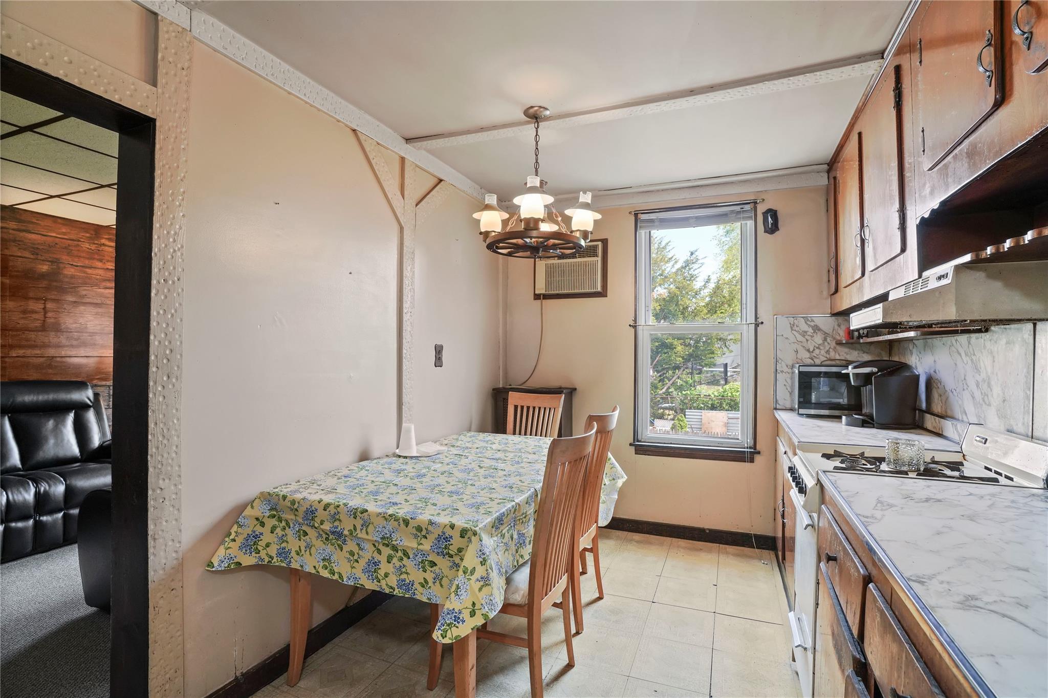 Single Family Nurge  Queens, NY 11378, MLS-850183-4