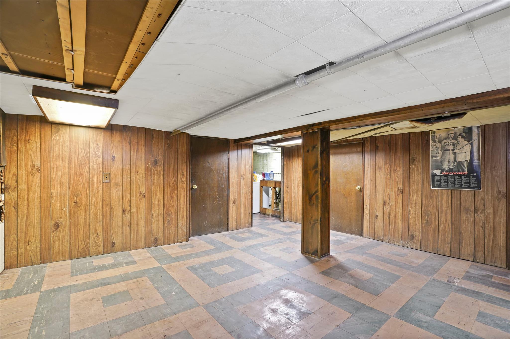 Single Family Nurge  Queens, NY 11378, MLS-850183-41