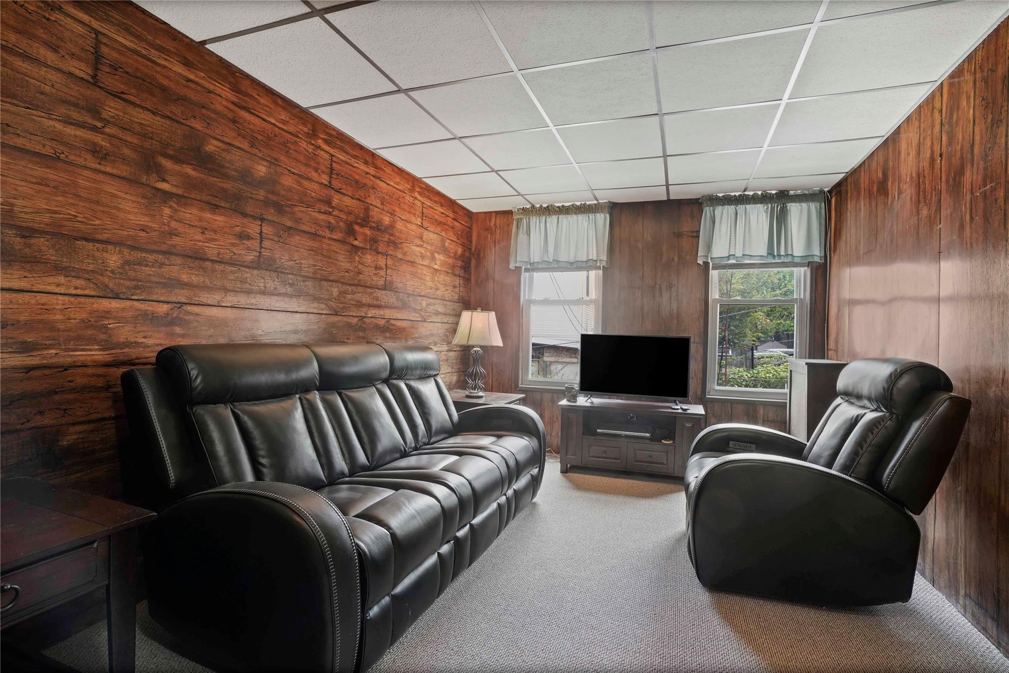 Single Family Nurge  Queens, NY 11378, MLS-850183-7