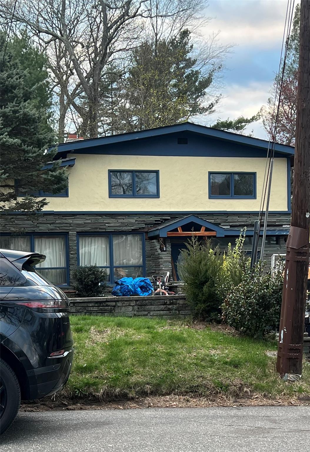 Single Family Lodge  Suffolk County, NY 11746, MLS-850184-2