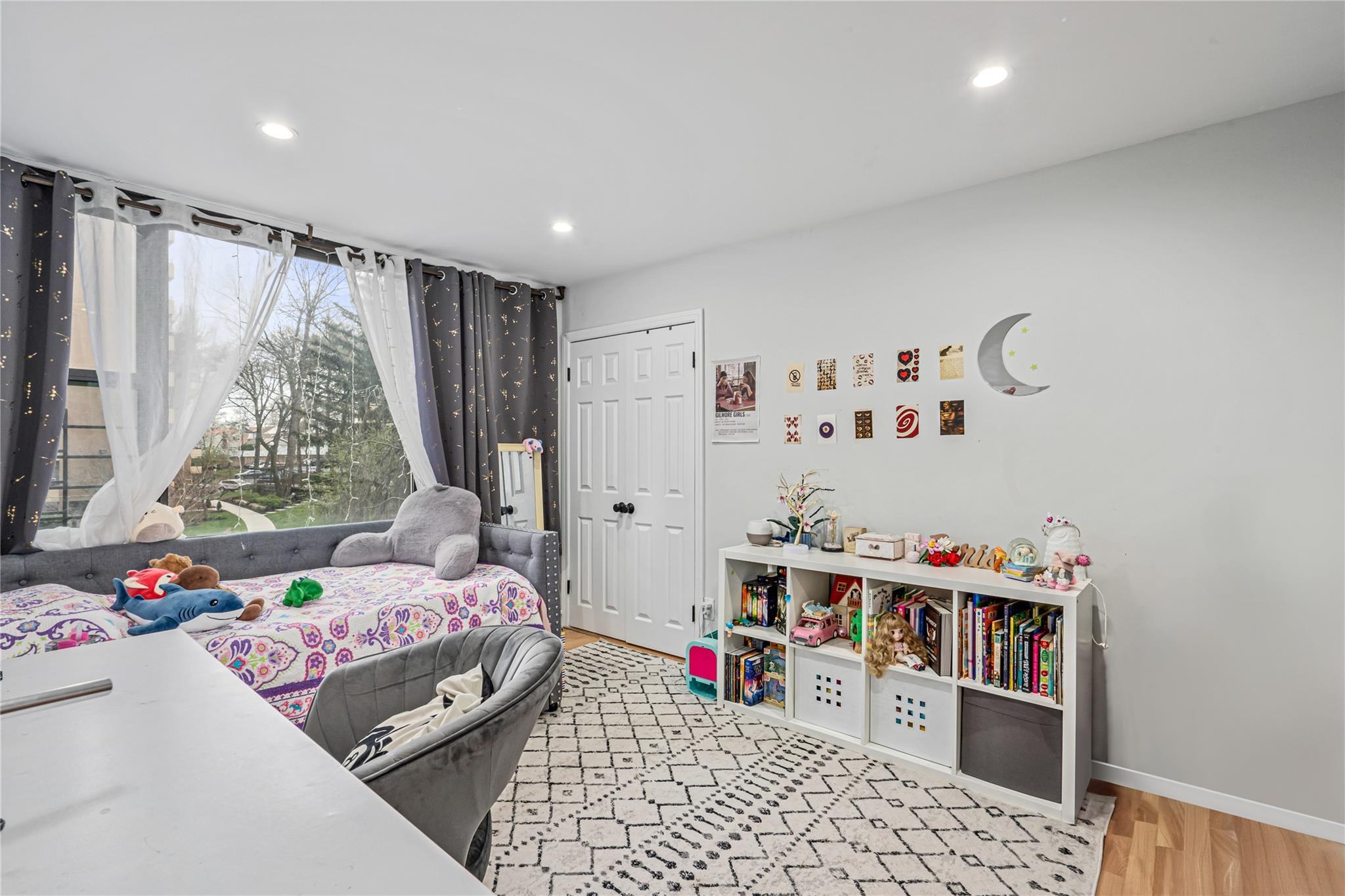 Coop 9th Queens, NY 11357, MLS-850189-13