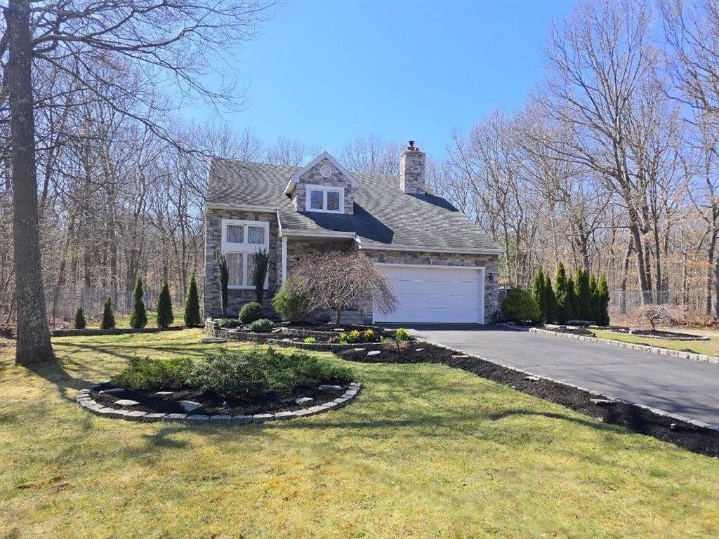 Single Family in Brookhaven - Hammond  Suffolk County, NY 11720