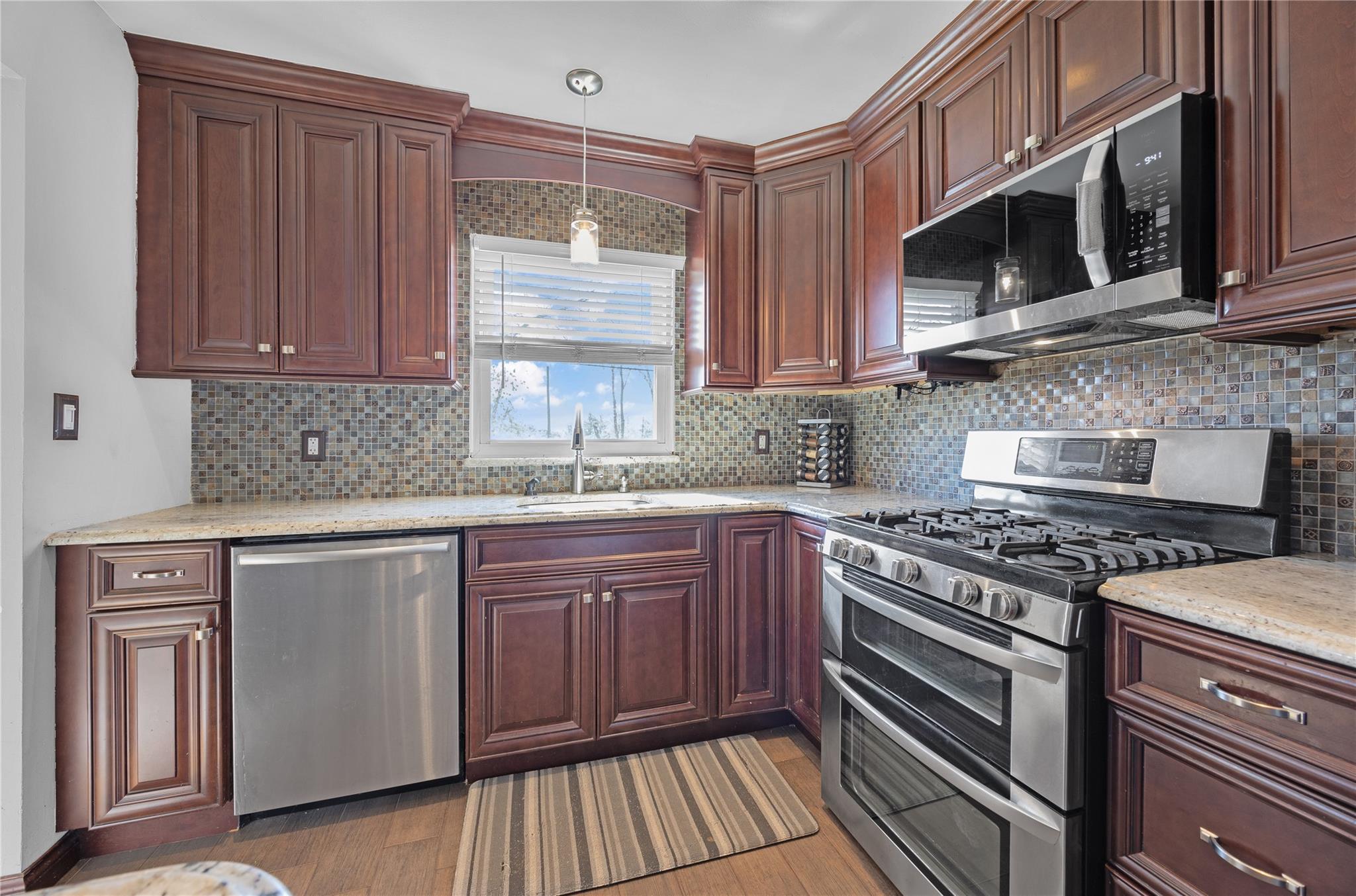 Single Family Railroad  Staten Island, NY 10306, MLS-850227-3