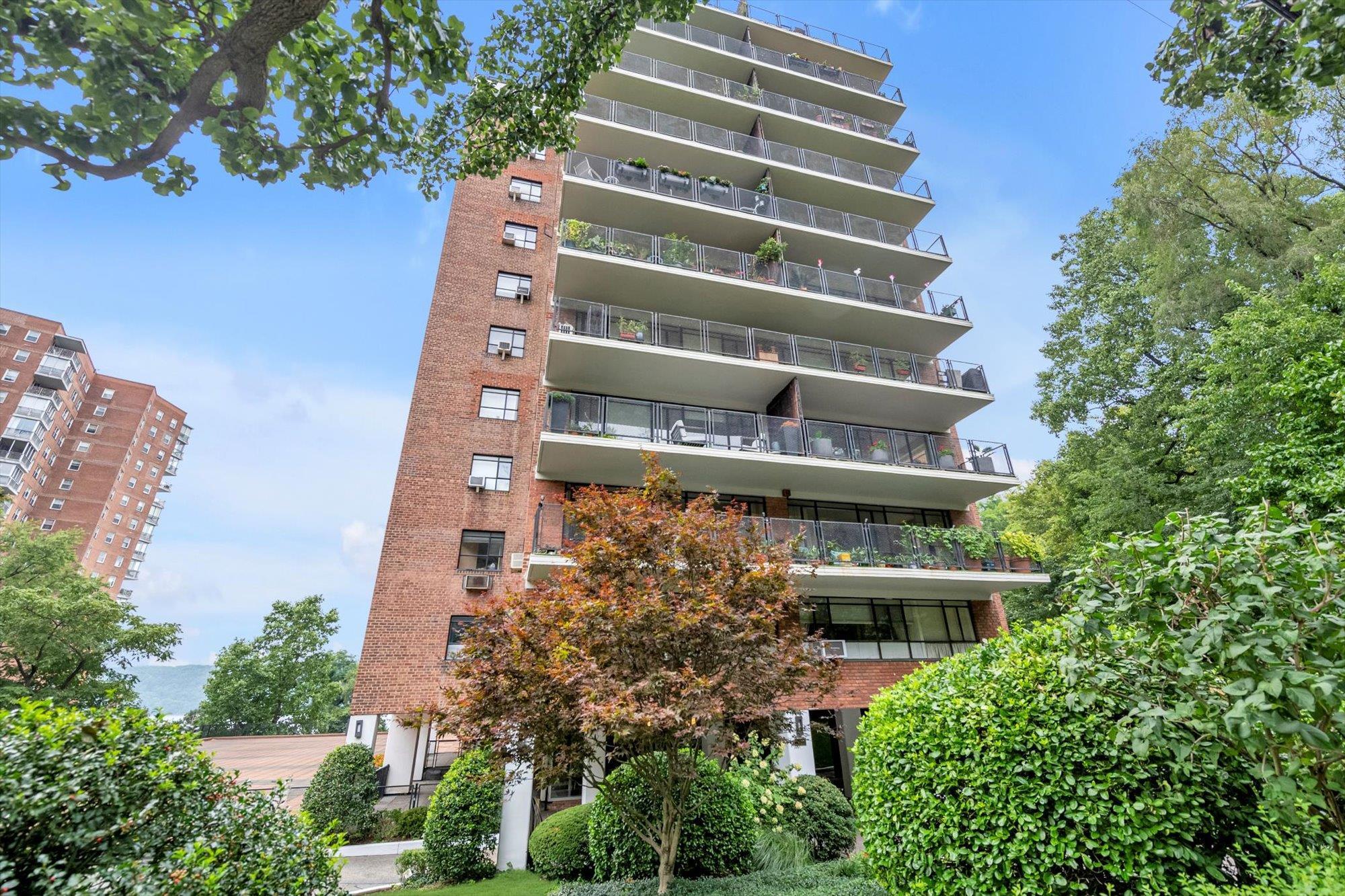 Coop Palisade  Bronx, NY 10463, MLS-850256-21