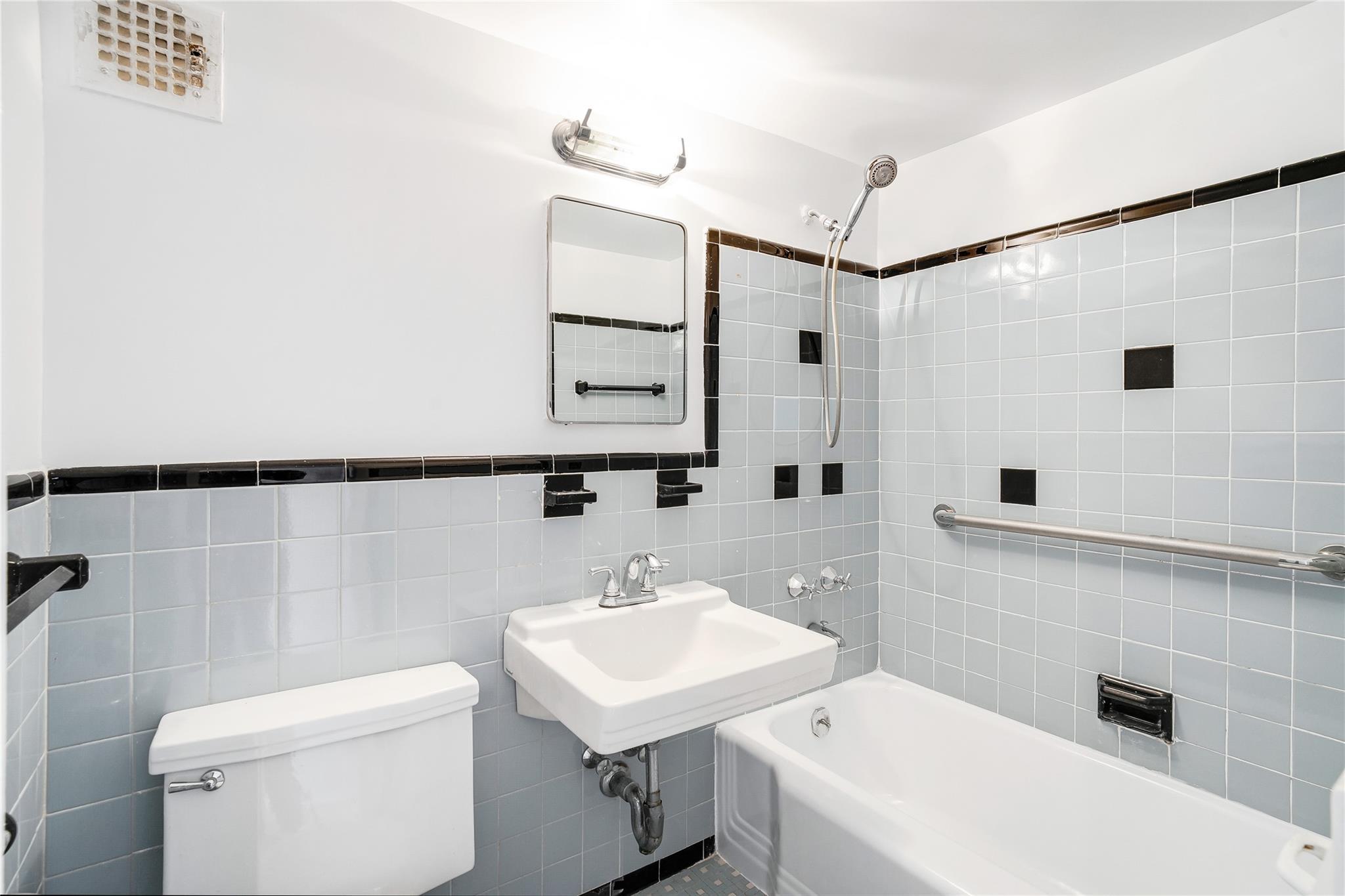 Coop Palisade  Bronx, NY 10463, MLS-850256-9
