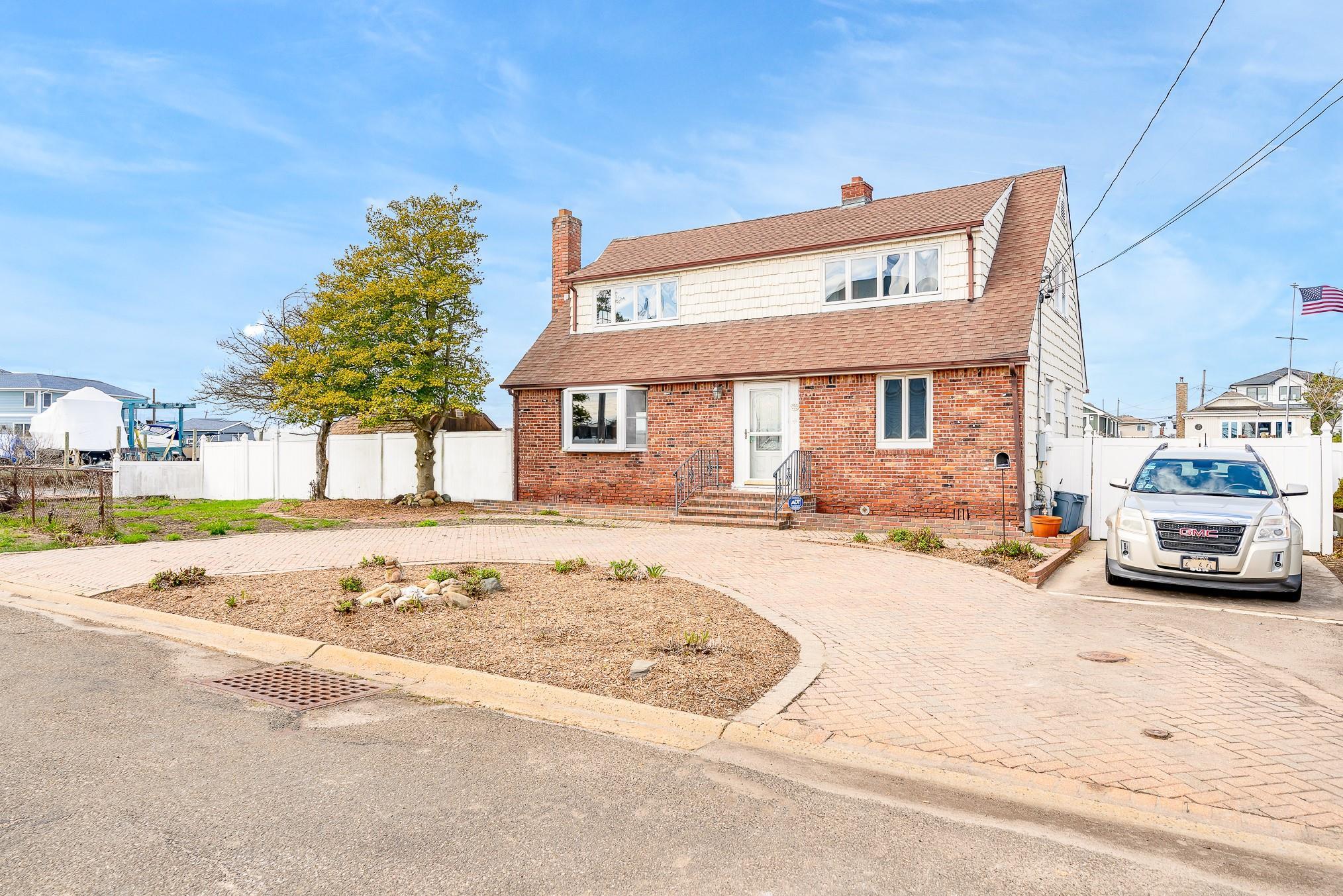 Single Family Mitchell  Suffolk County, NY 11702, MLS-850262-2