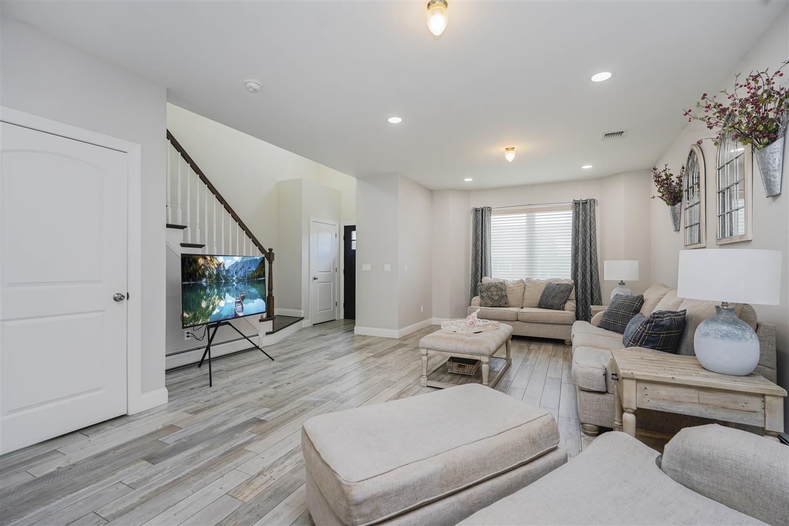 Single Family Darlington  Staten Island, NY 10309, MLS-850264-14