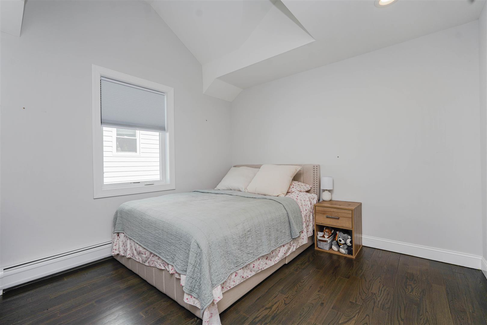 Single Family Darlington  Staten Island, NY 10309, MLS-850264-20