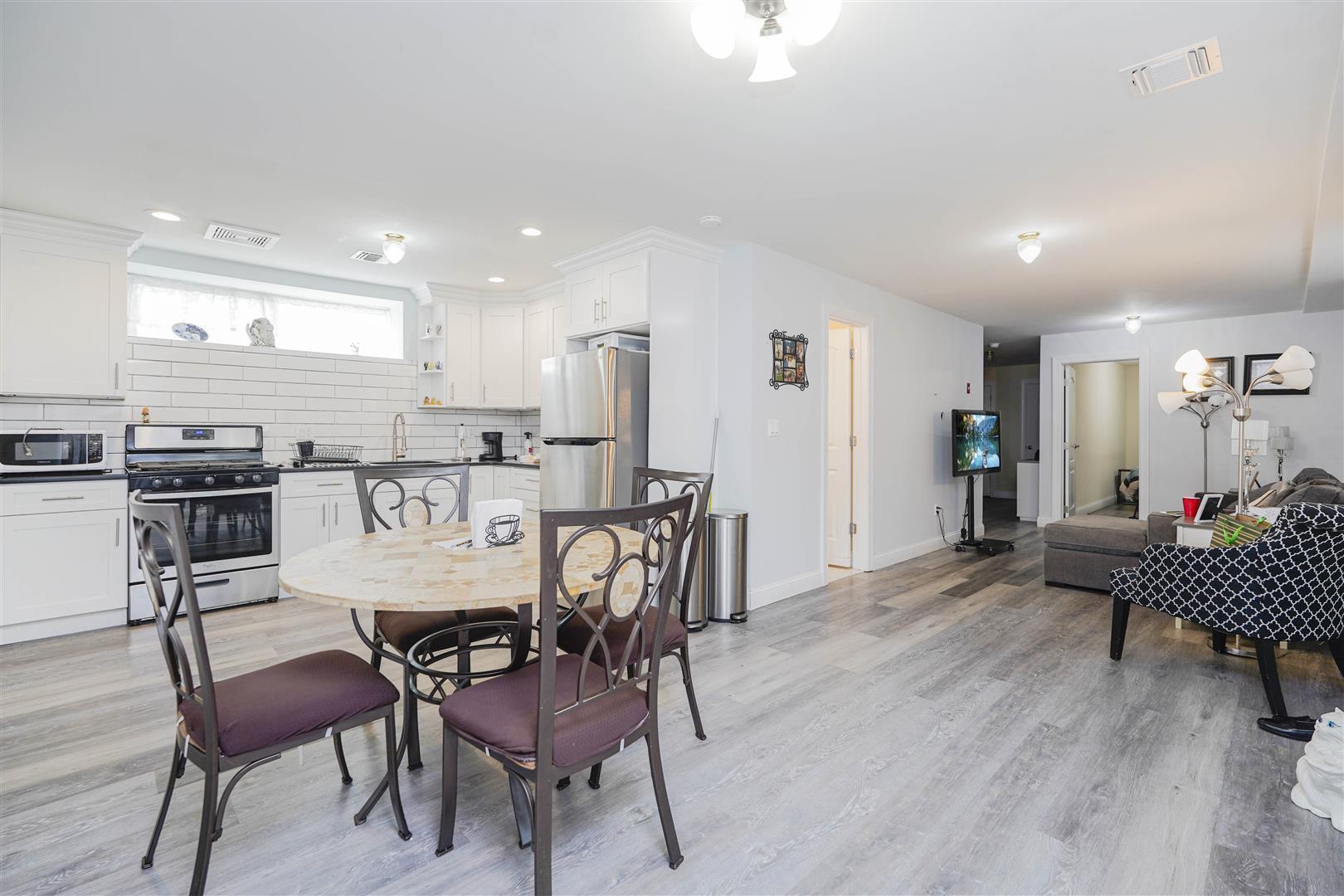 Single Family Darlington  Staten Island, NY 10309, MLS-850264-36