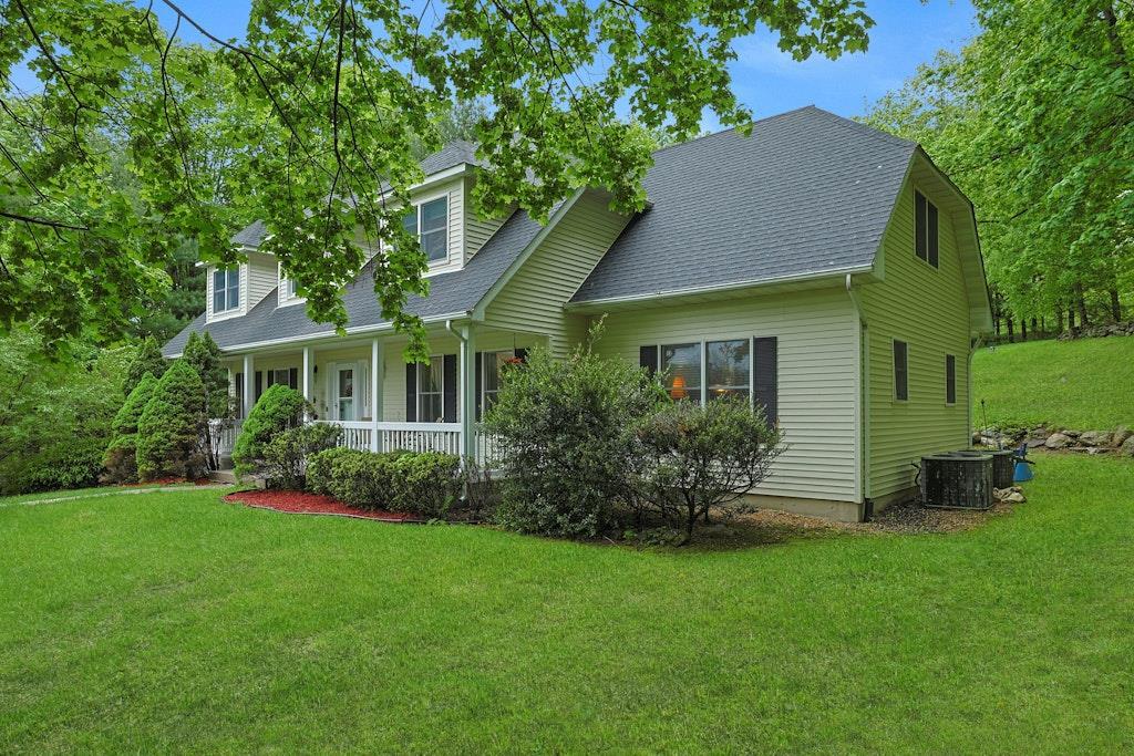 Single Family Sherwood Farms  Rockland County, NY 10980, MLS-850265-3