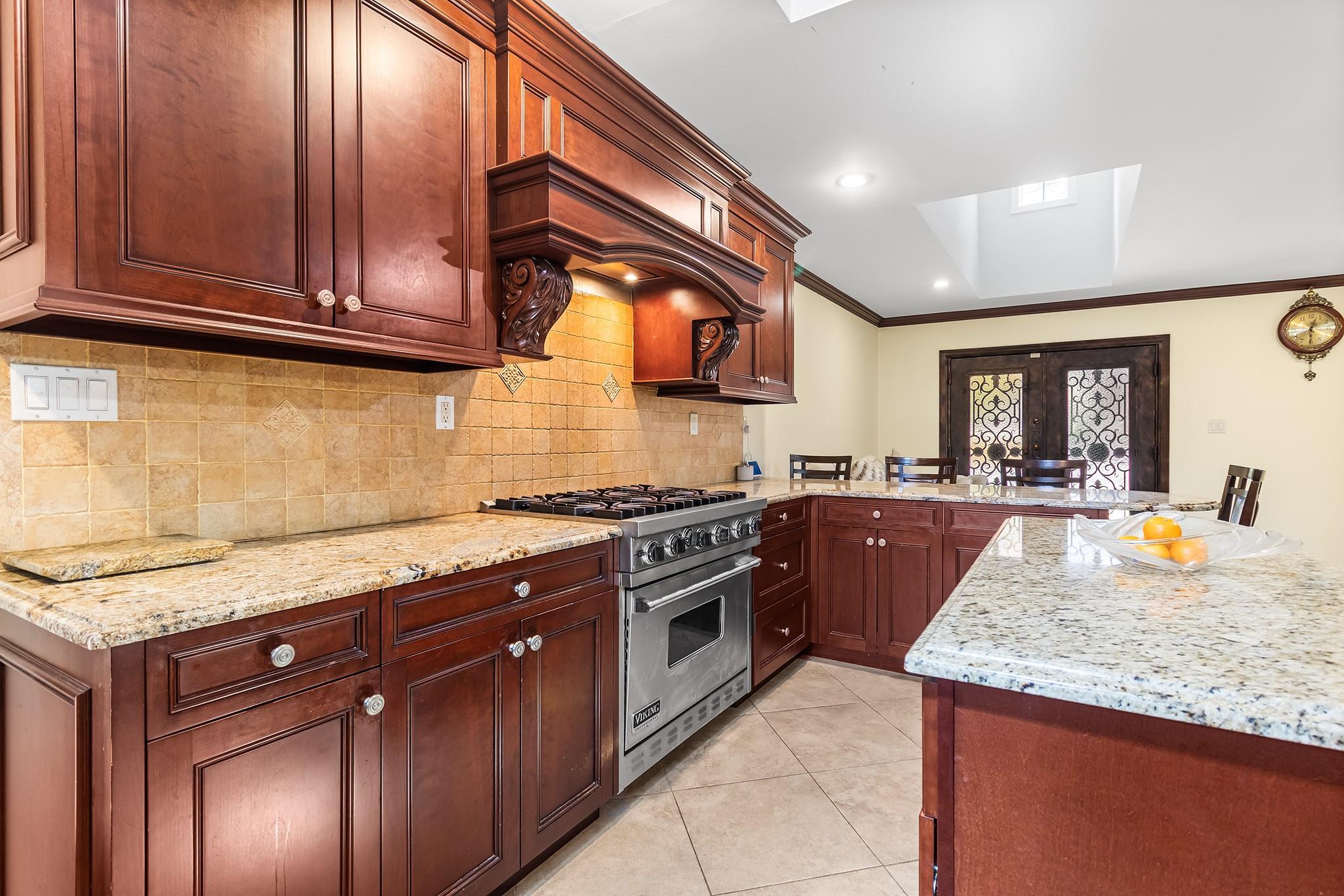 Single Family Roslyn  Nassau County, NY 11596, MLS-850268-13