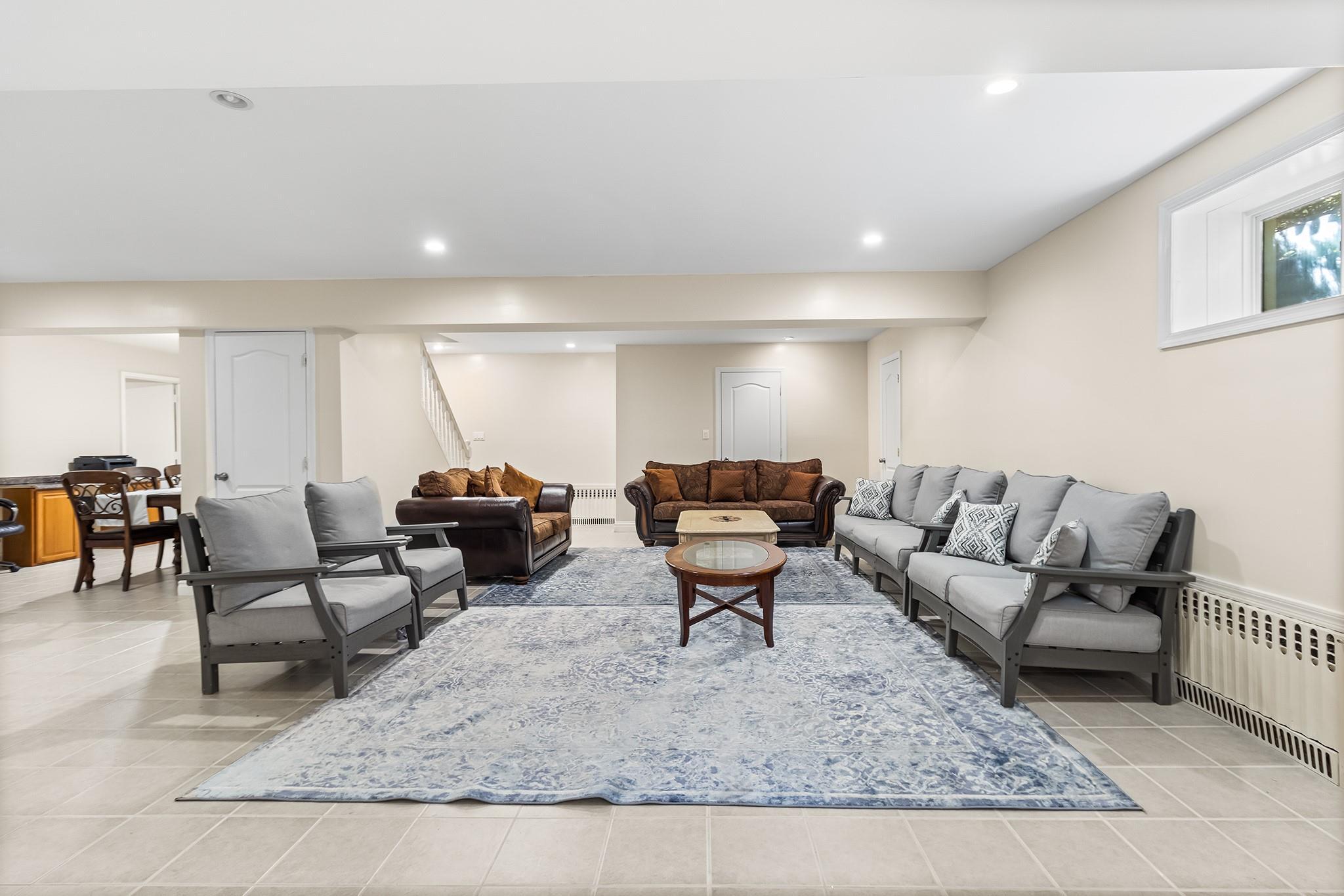 Single Family Roslyn  Nassau County, NY 11596, MLS-850268-27