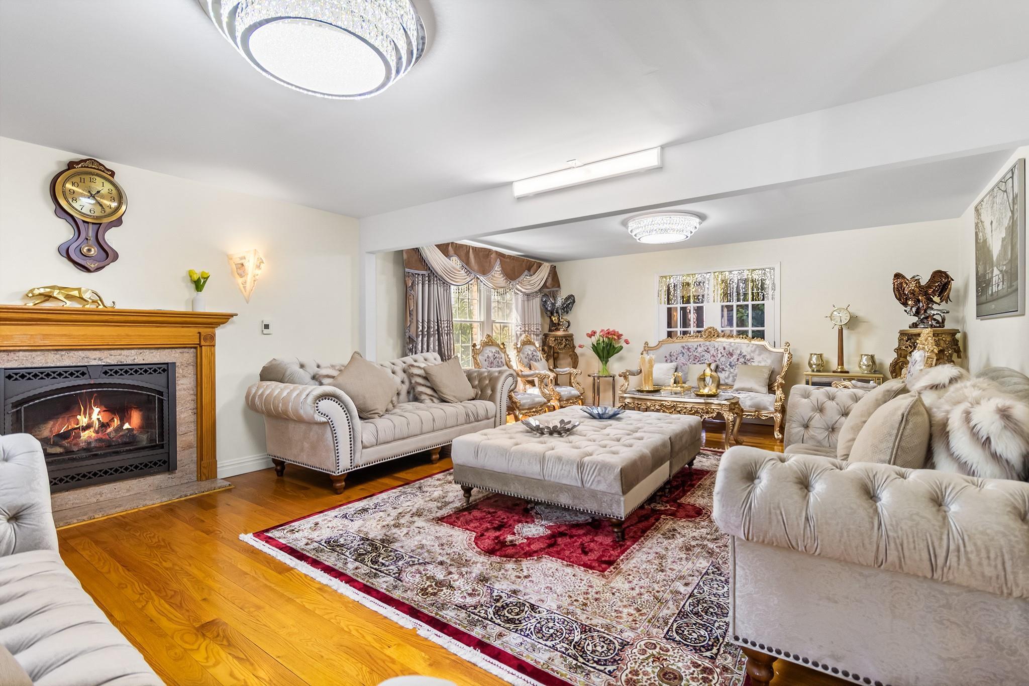 Single Family Roslyn  Nassau County, NY 11596, MLS-850268-6