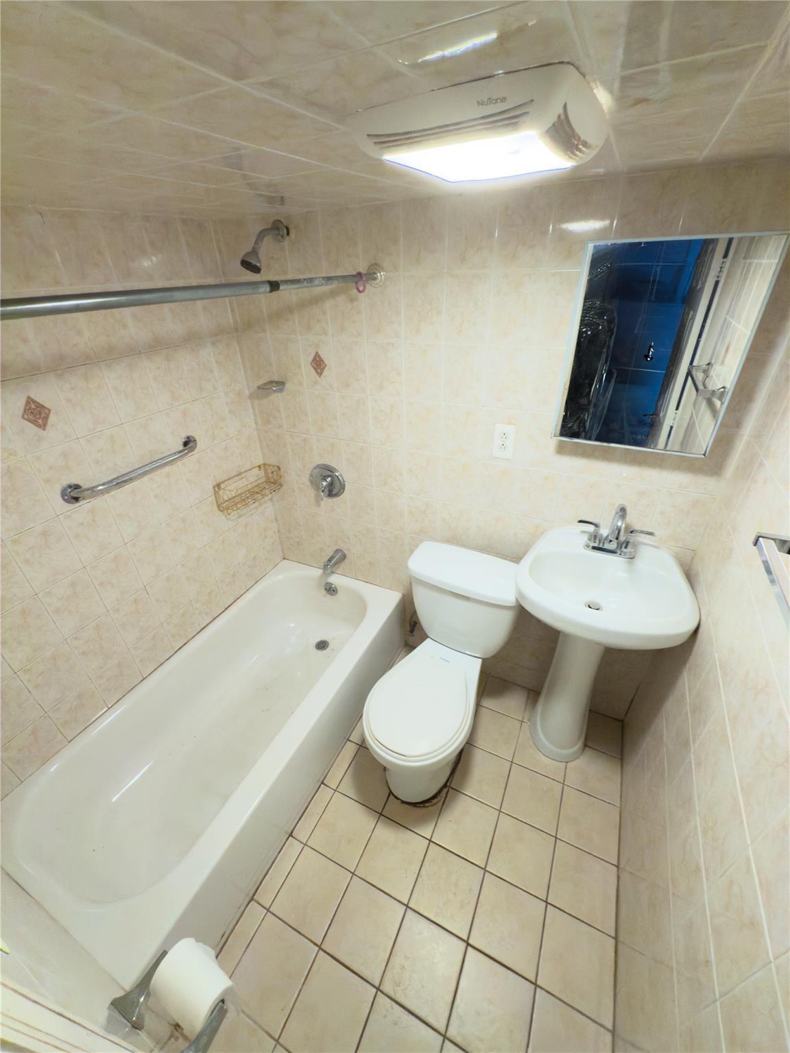 Single Family 251  Queens, NY 11426, MLS-850271-23