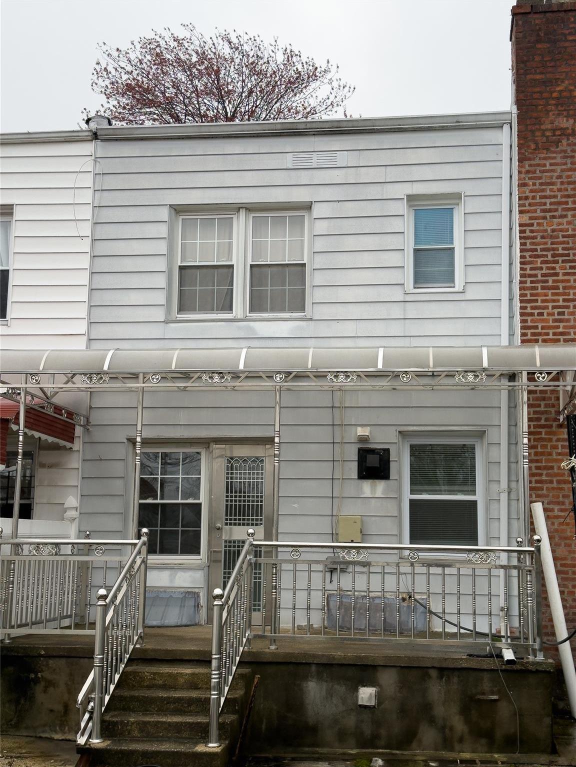 Single Family 251  Queens, NY 11426, MLS-850271-24