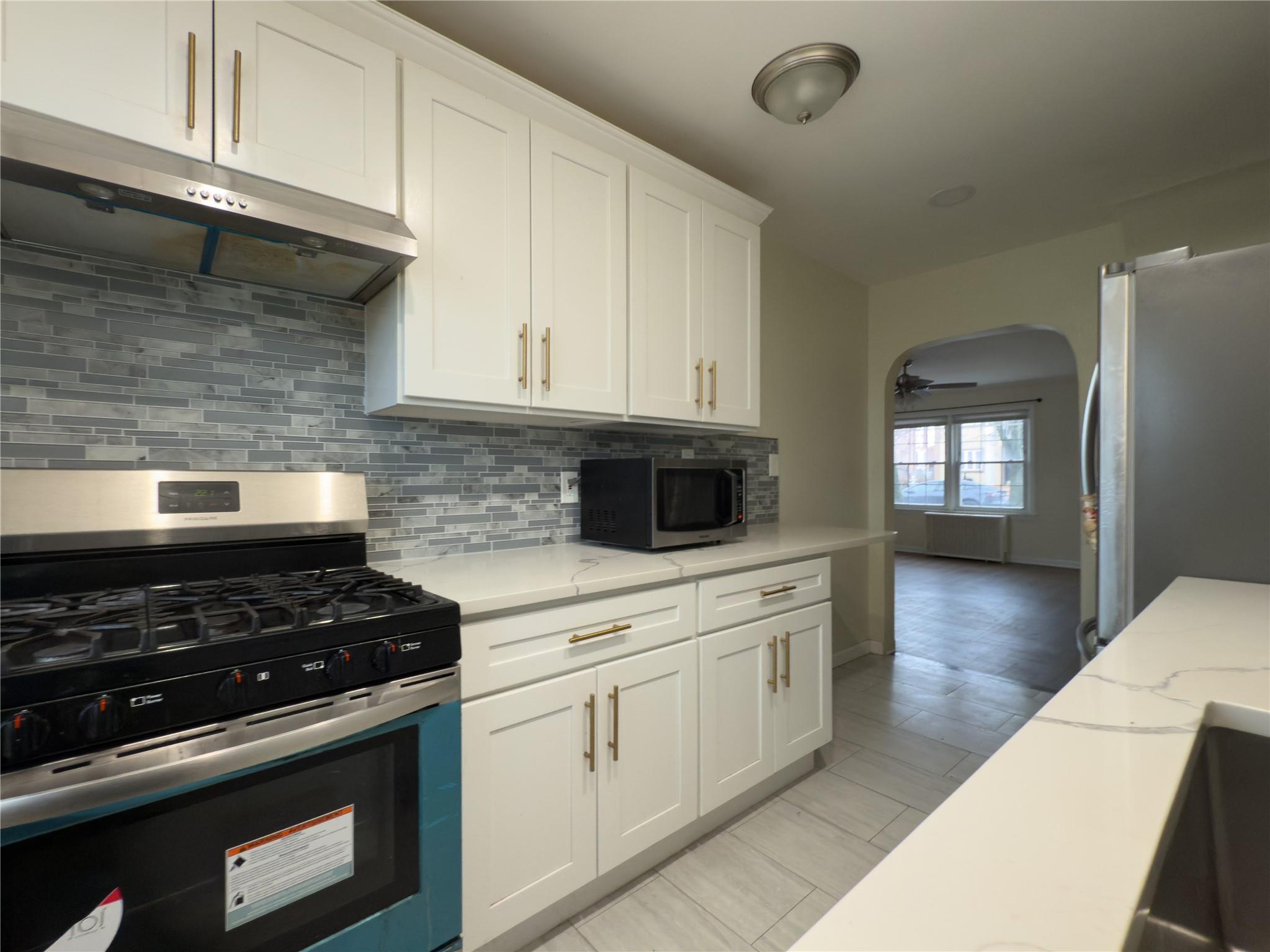Single Family 251  Queens, NY 11426, MLS-850271-6