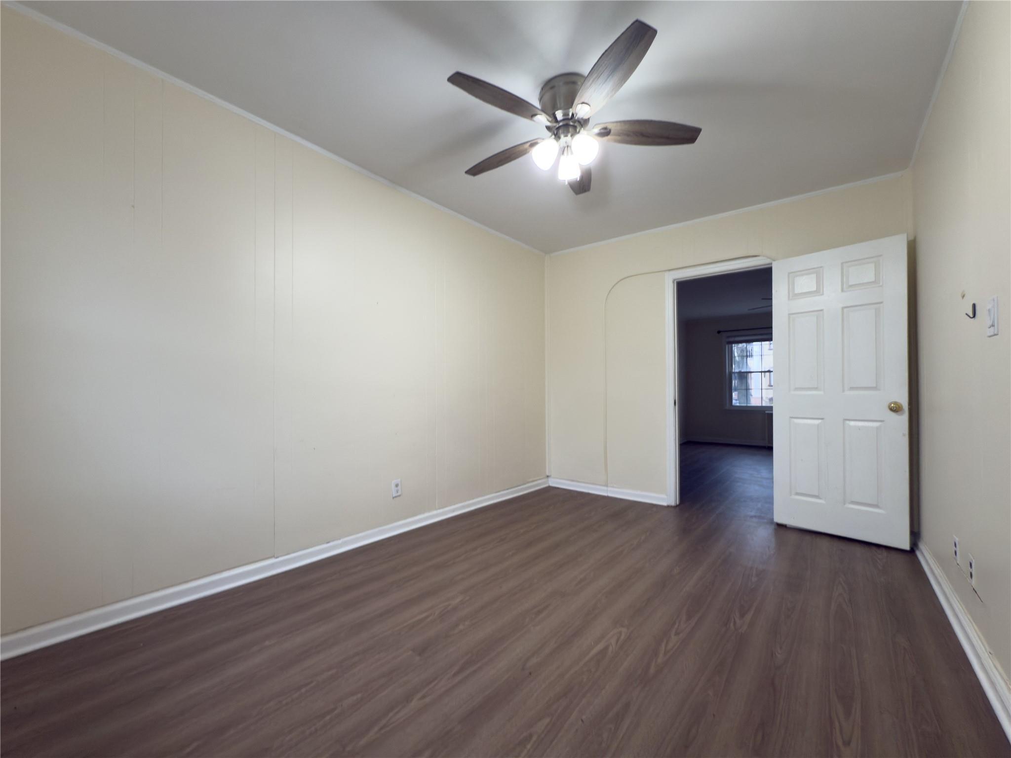 Single Family 251  Queens, NY 11426, MLS-850271-7